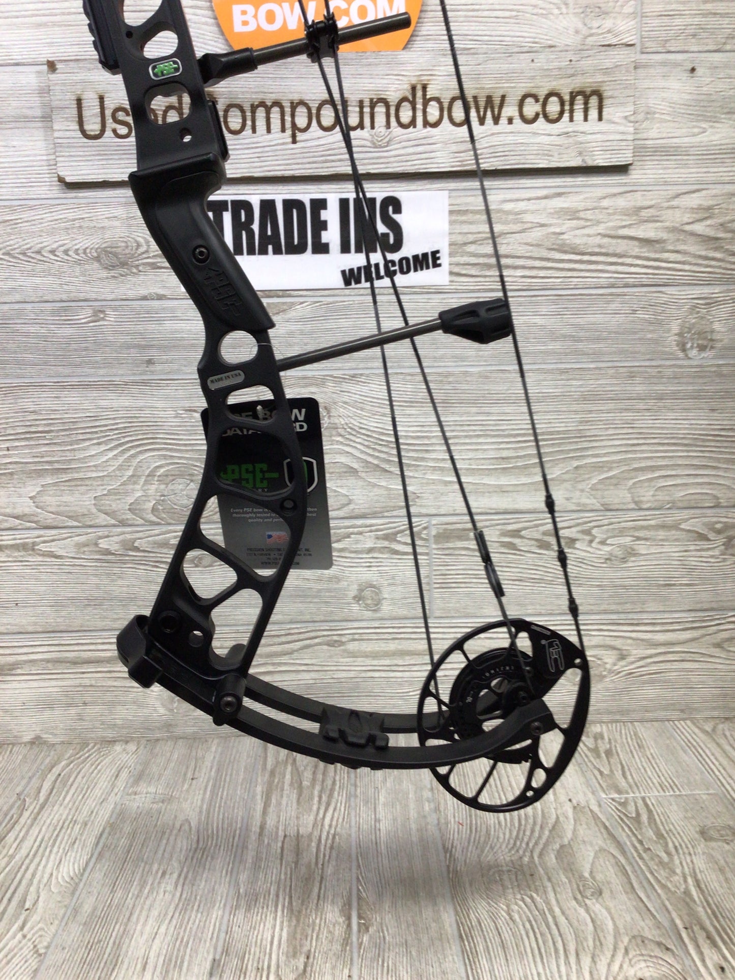 PSE Unite EC2 Right Handed 60-70# Black 25.5-31"