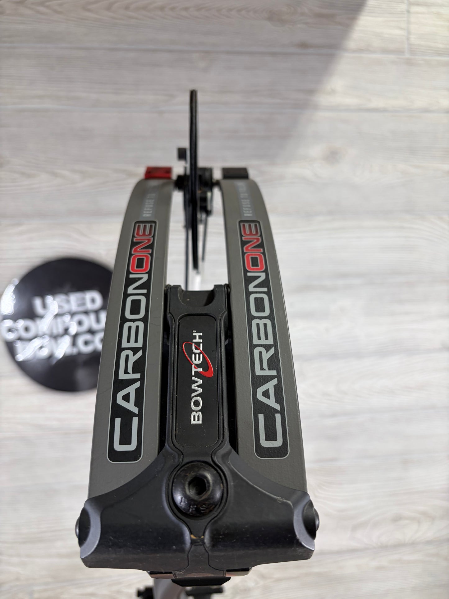Bowtech Carbon One 60-70# RH Smoke Grey with Gas Bowstrings