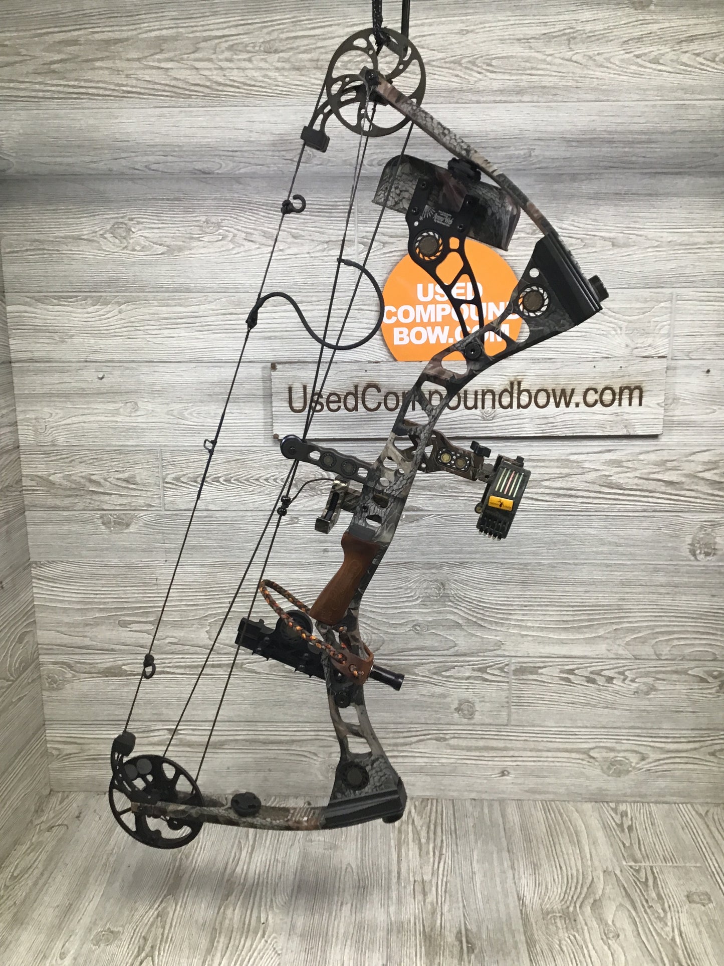 Mathews Switchback Left Handed 29" 60-70# Package Mint Condition