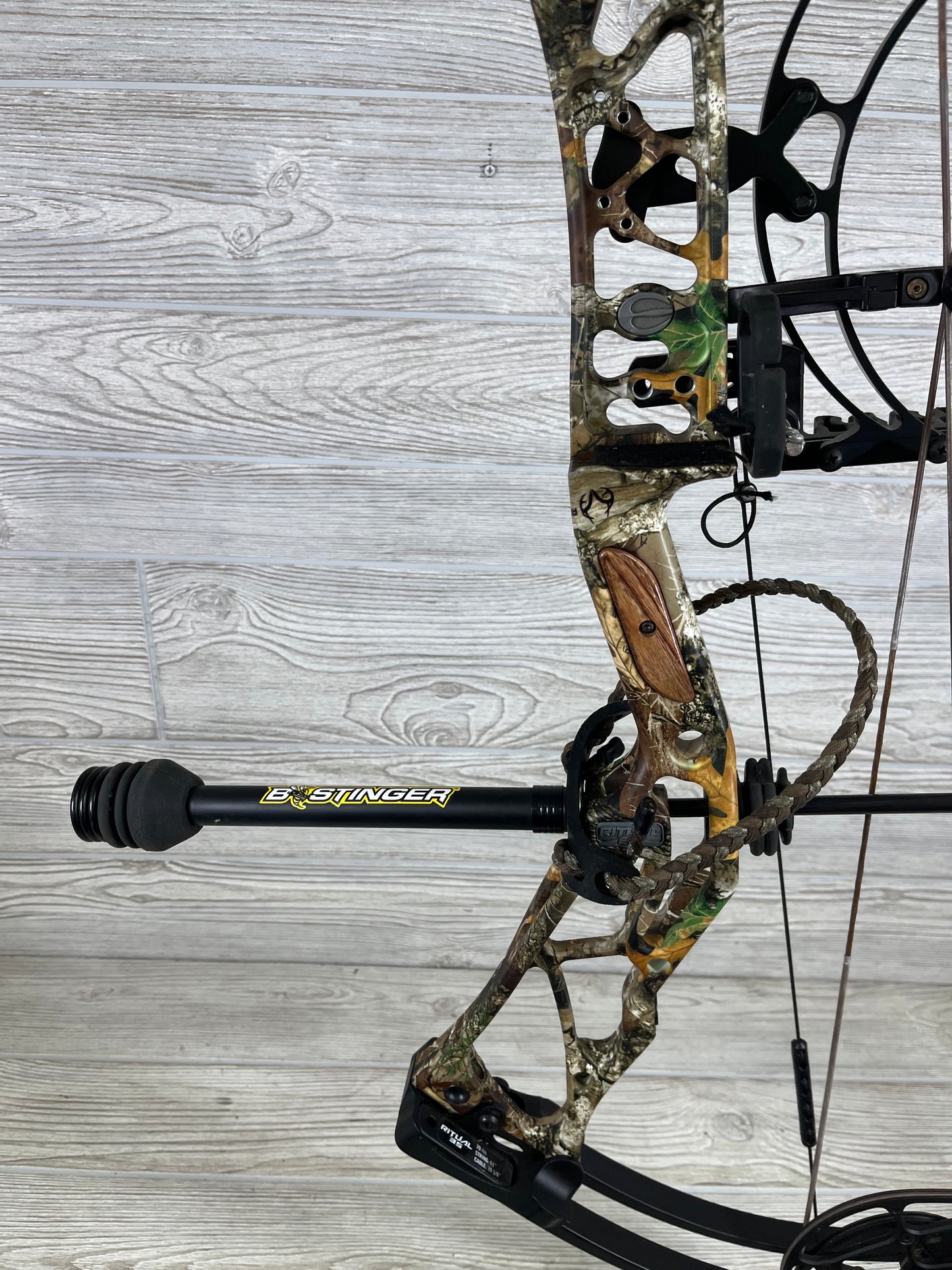 Elite Ritual 35 Package RH 60-70# 25.5-30" Realtree