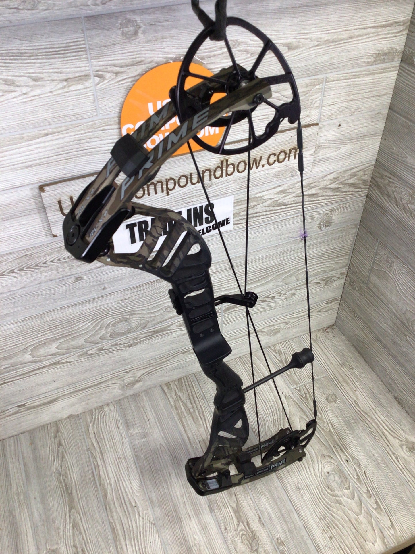 Prime RVX+ 2 Right Handed 60-70# Fade Black- Bottomlands