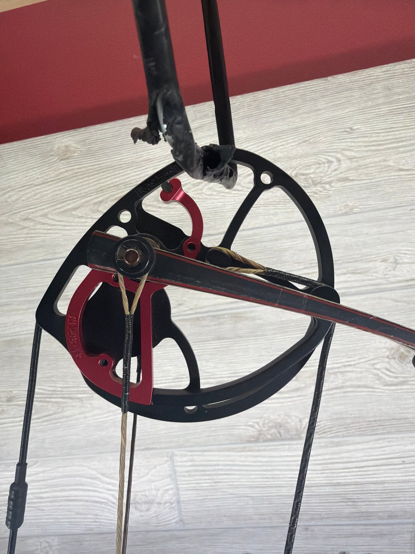Used Hoyt Carbon Matrix 29" 70lb Right Hand Camo Bow Pkg