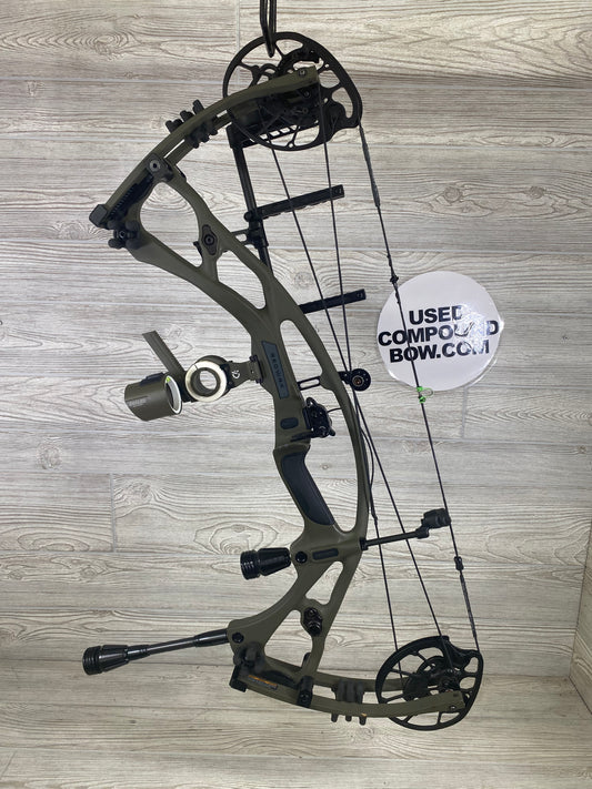 Used Hoyt RX-7 Right Hand 60-70# Wilderness Loaded!