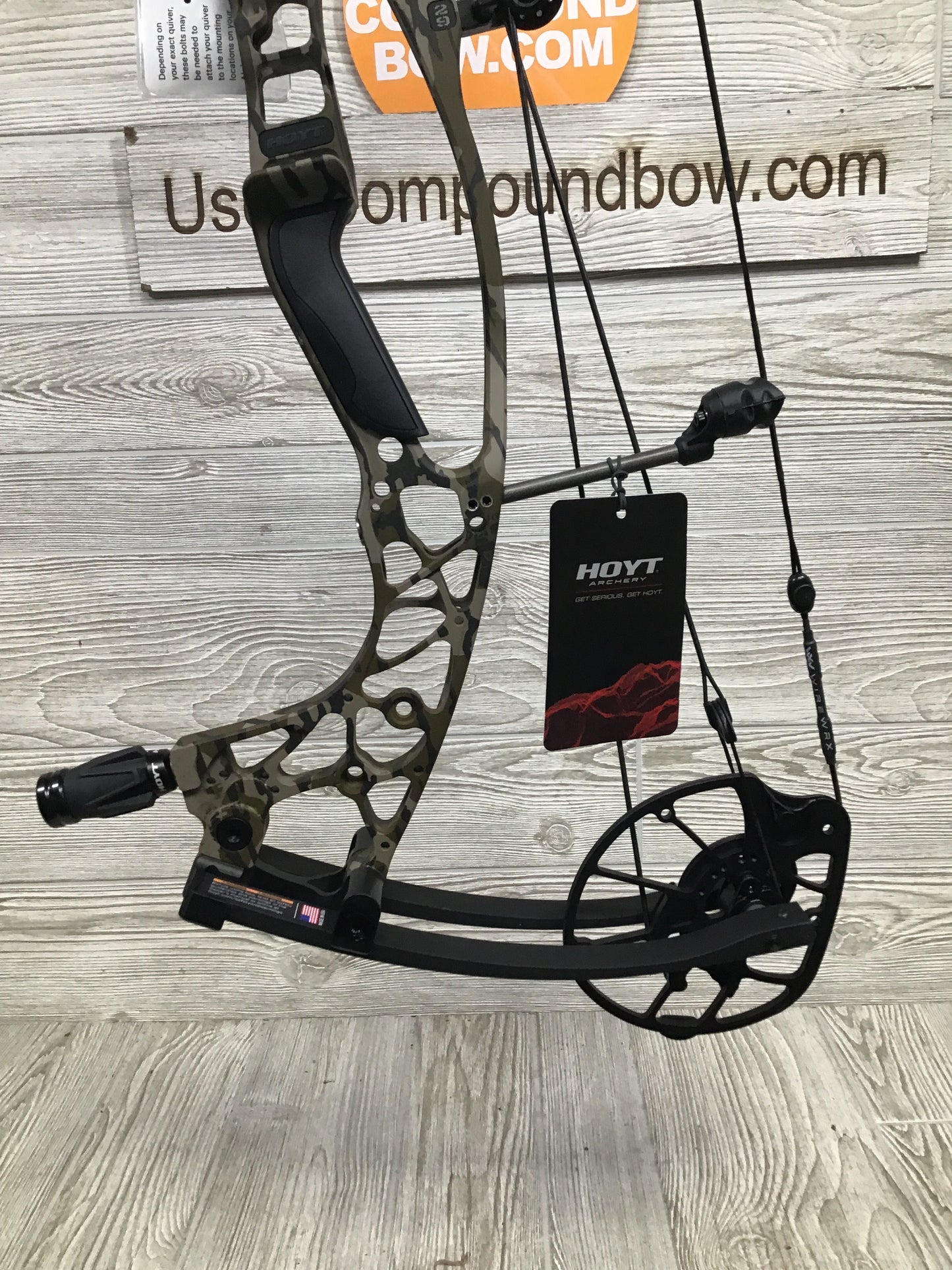 NEW Hoyt Alpha AX-2 29 Bottomlands Riser Black Limbs RH 50-60#/25-30