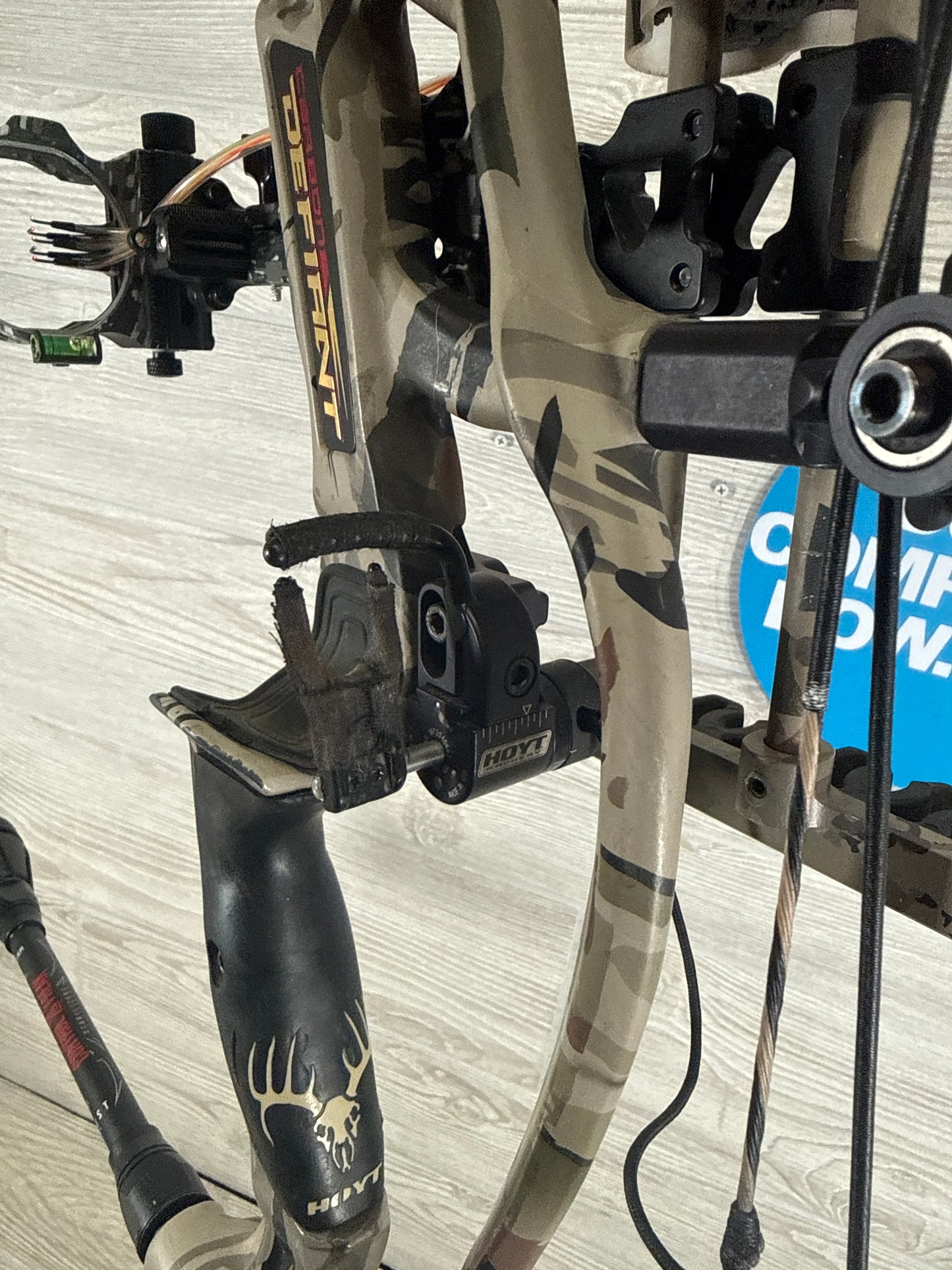Hoyt Carbon Defiant #3 Cam LOADED