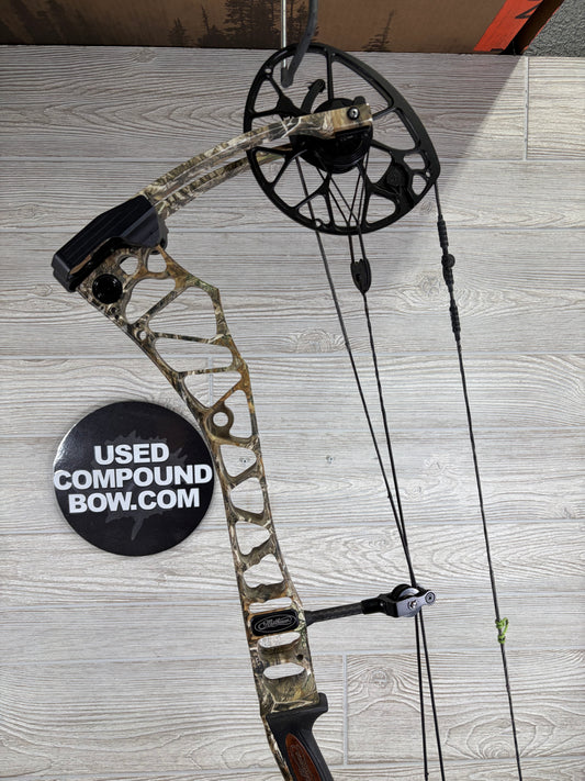 Used Mathews Traverse Right Handed 60-70lb 30" Realtree Camo