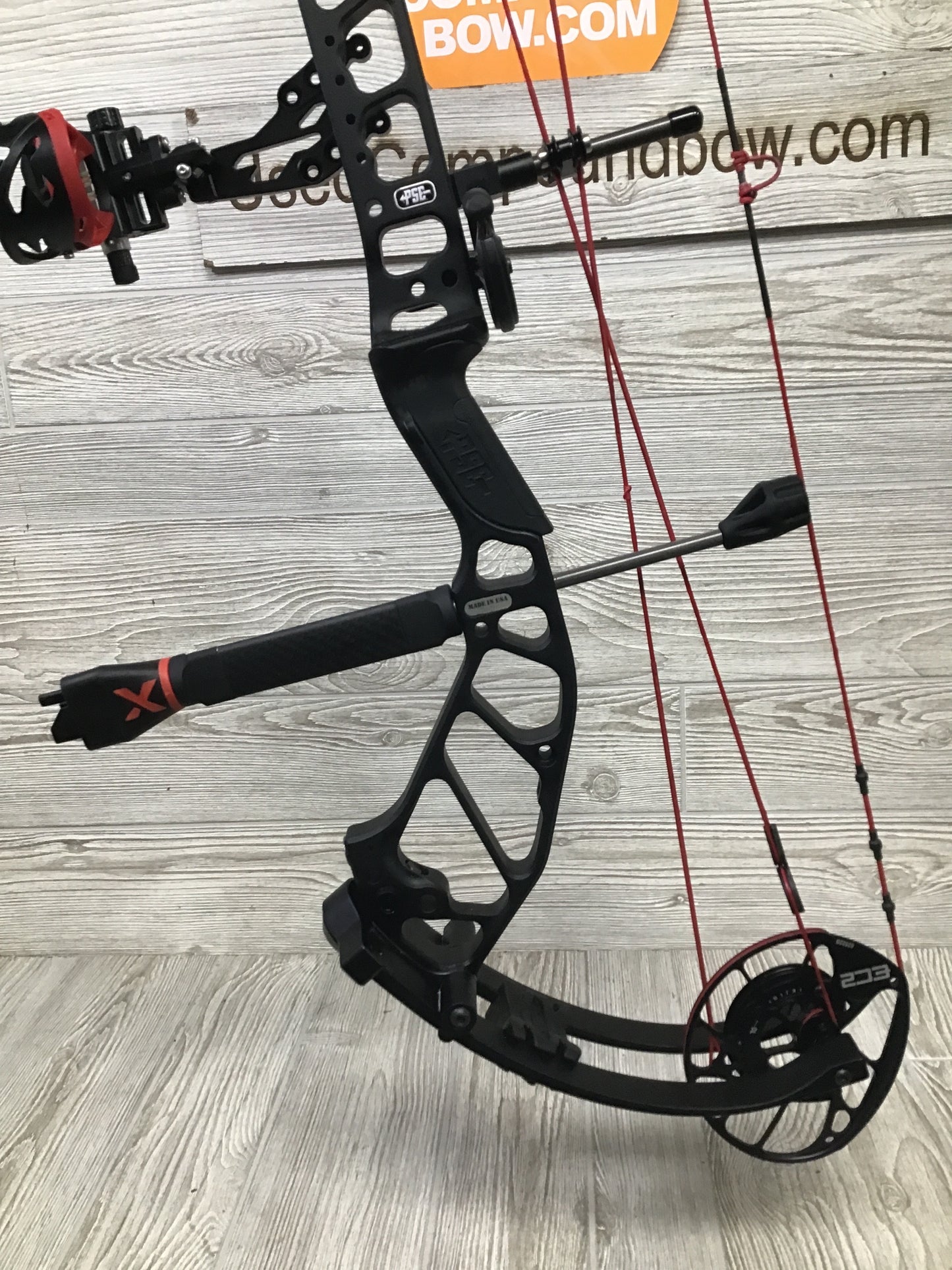 Used PSE OMEN BLACK 70 Right Handed EC2 cam Package