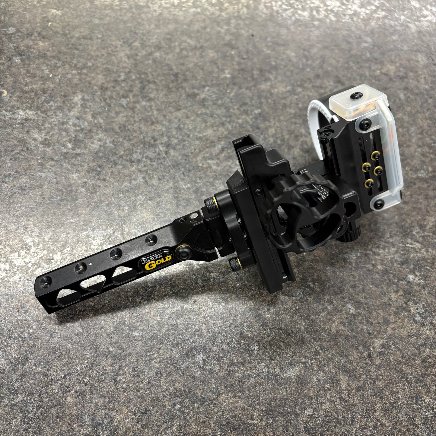 Black Gold Ascent Verdict Assault Bridge-Lock Mount RH 4 pin sight