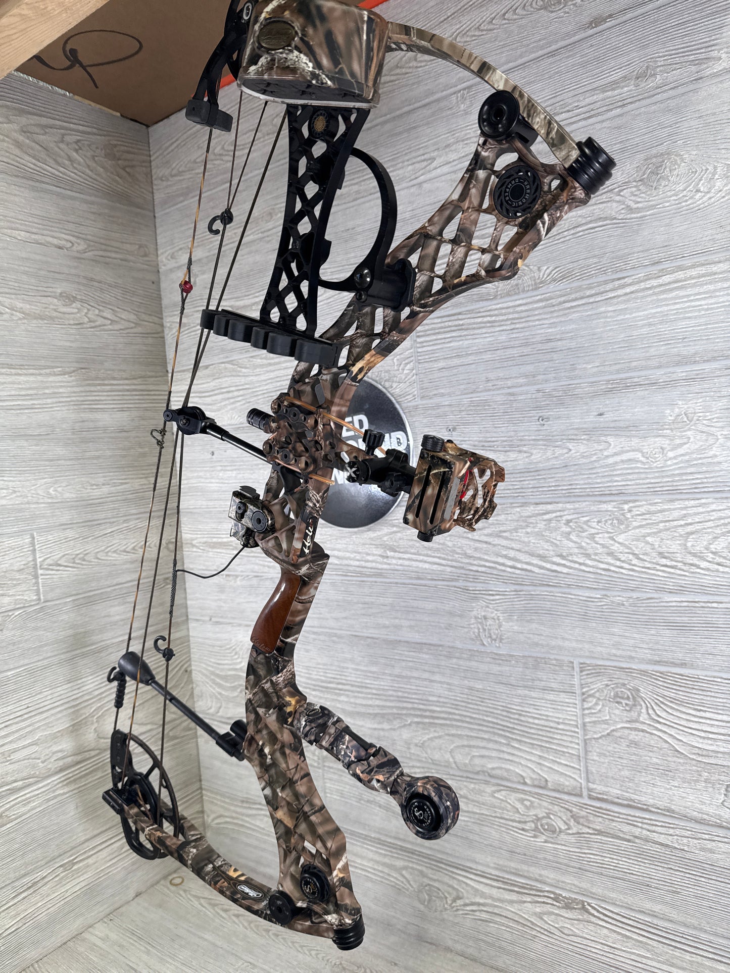 Used Mathews Heli-m RH Lost Camo 70# 27"
