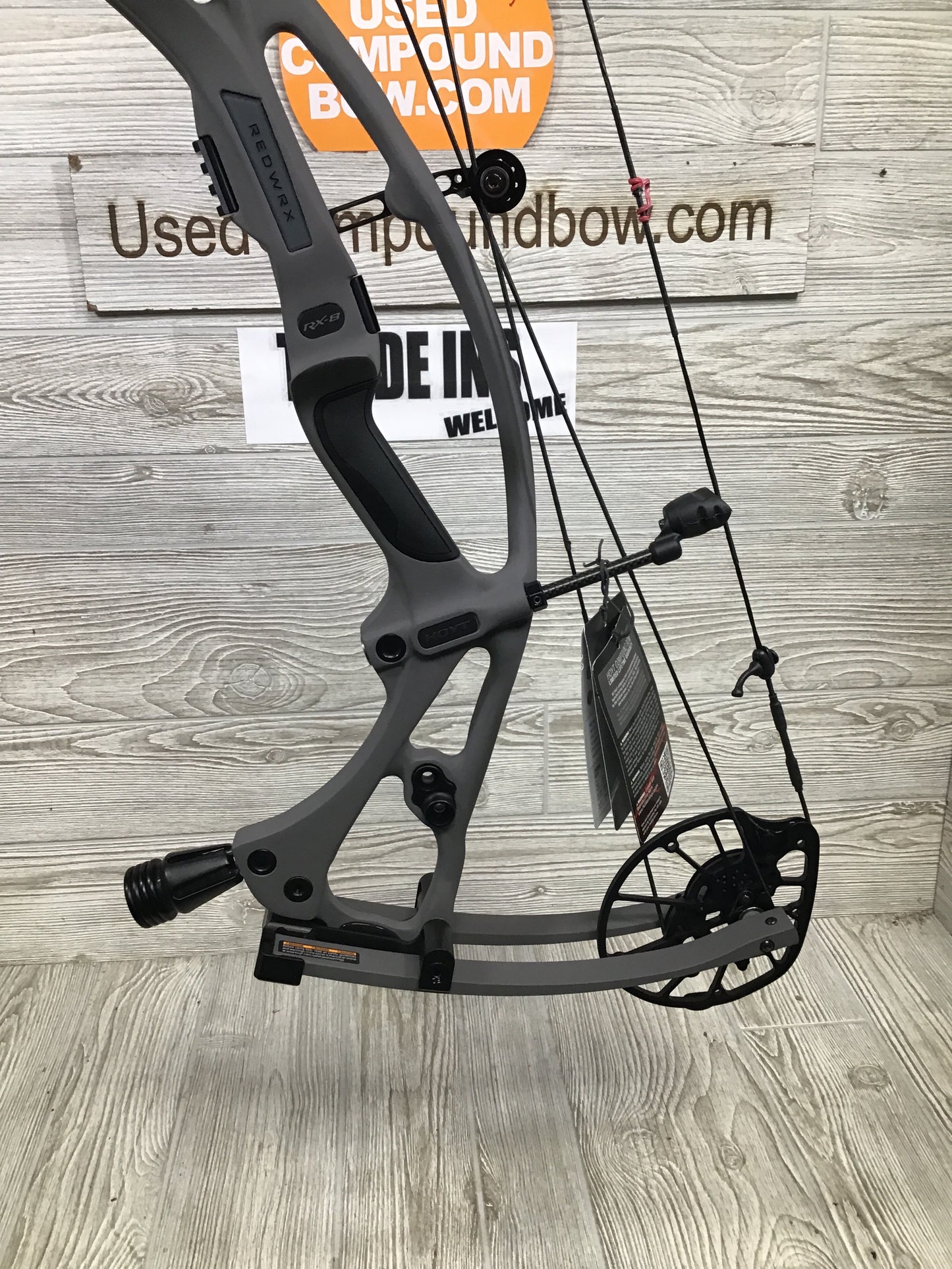 Hoyt RX-8 Right Hand 60-70# Tombstone 28.5-30"