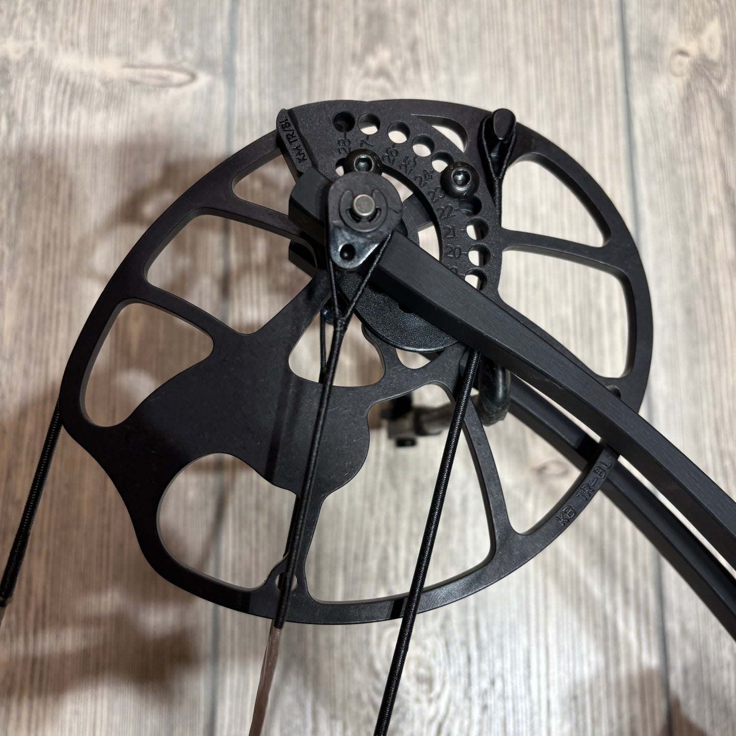 Hoyt Kobalt RH Realtree Bow 45#