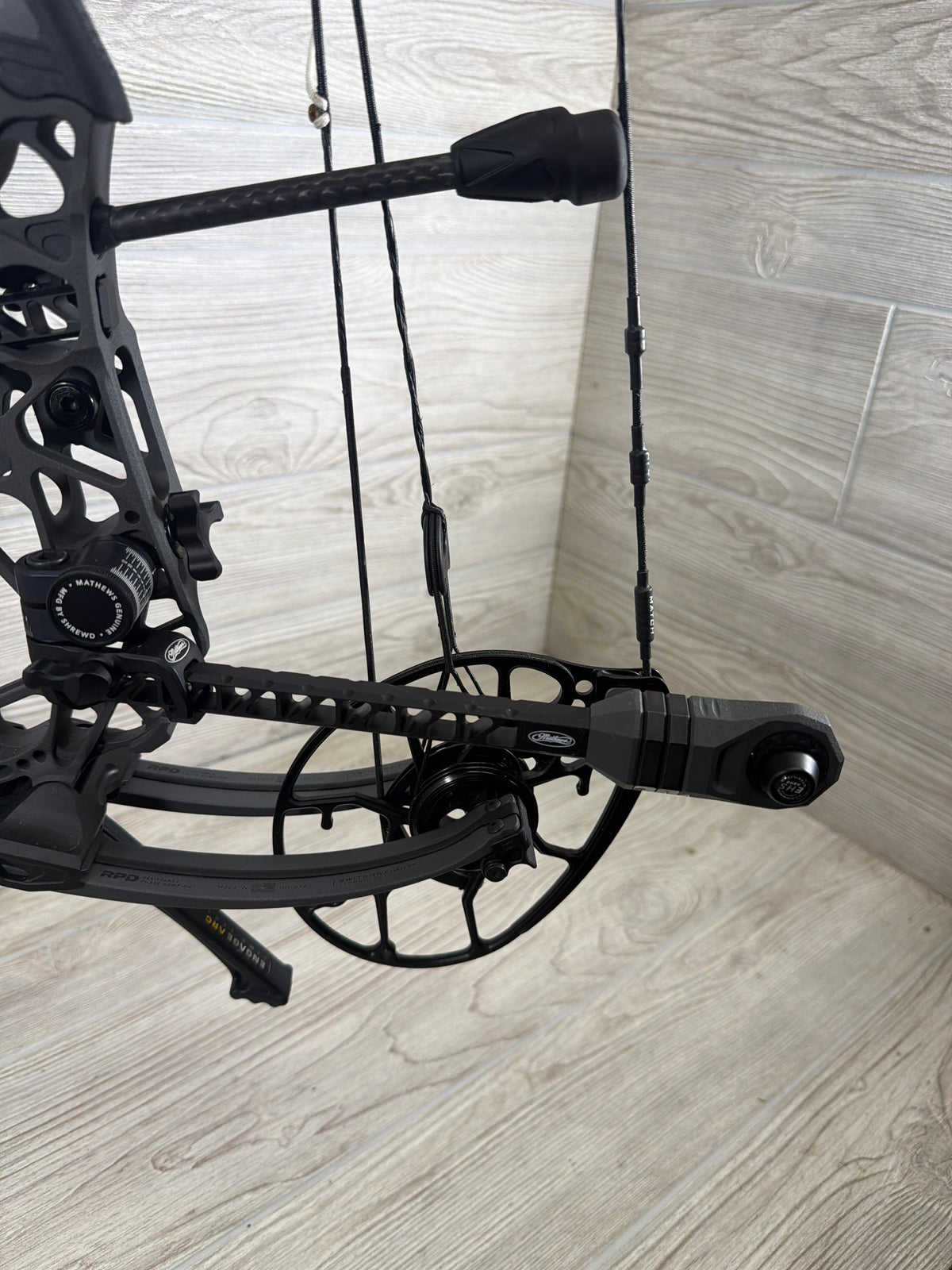 Used Mathews ARC 30 29" 70lb Right Hand Shale LOADED Bow Pkg