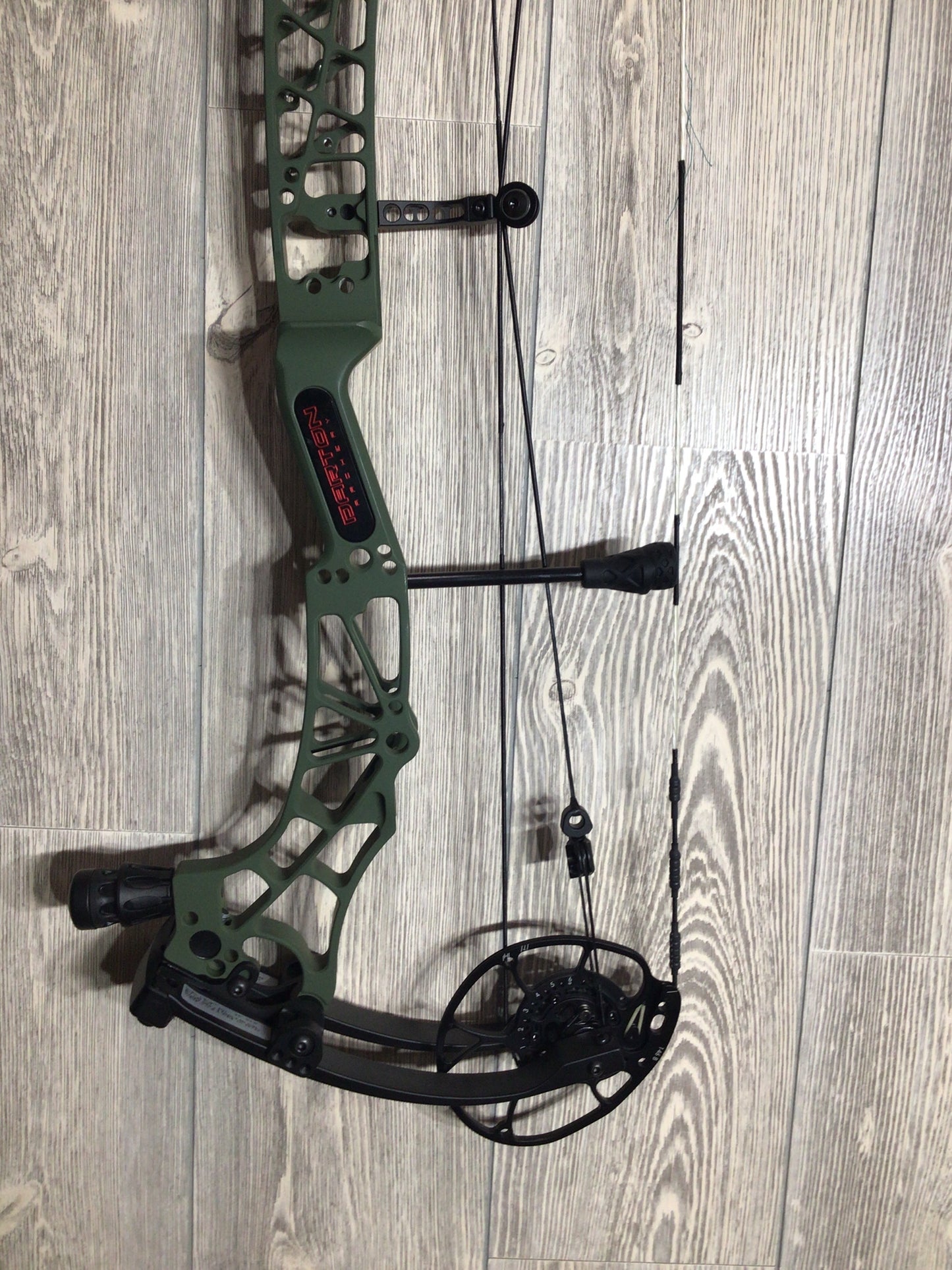 Darton Sequel 31 ST2 Right Handed 60-70 OD Green/Black Limbs