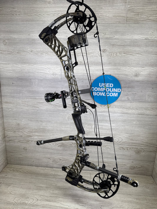 Used Mathews V3X 33 RH Sitka Ev2 Package