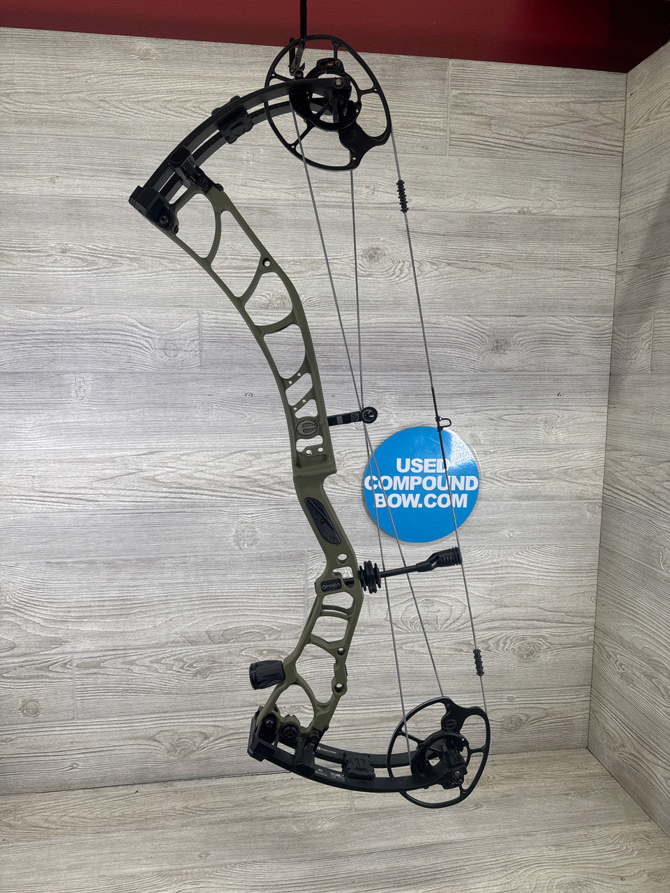 Elite Omnia Right Hand 70lb OD Green