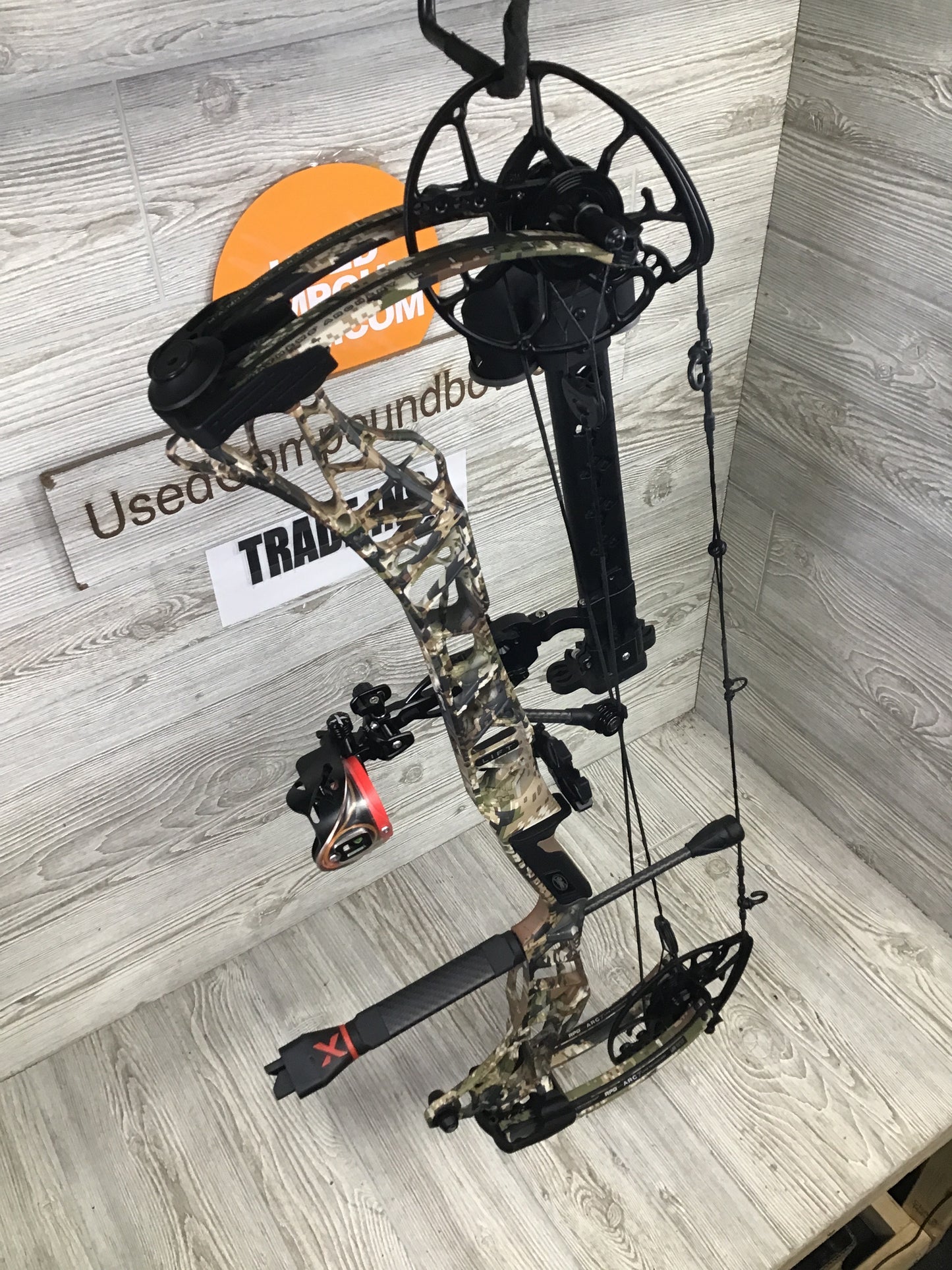 Used Mathews Lift X 29.5 Right Hand 28.5"/70# Sitka Subalpine Package