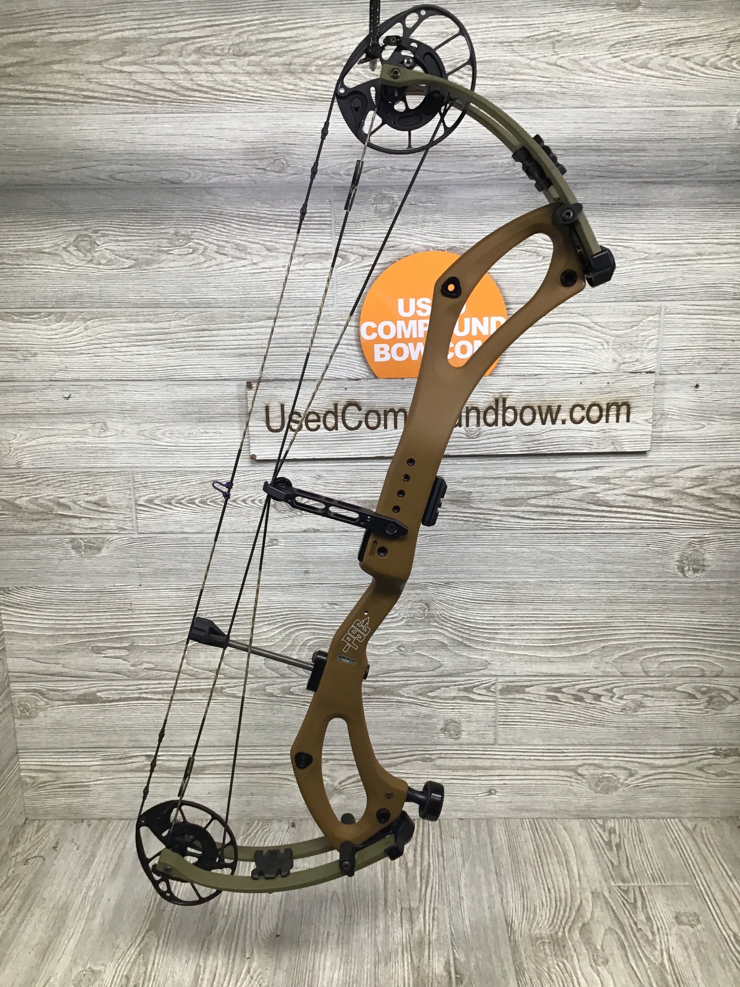 Used PSE Mach 33 DS 25.5-31" 60-70lb Right Hand Tan & Green