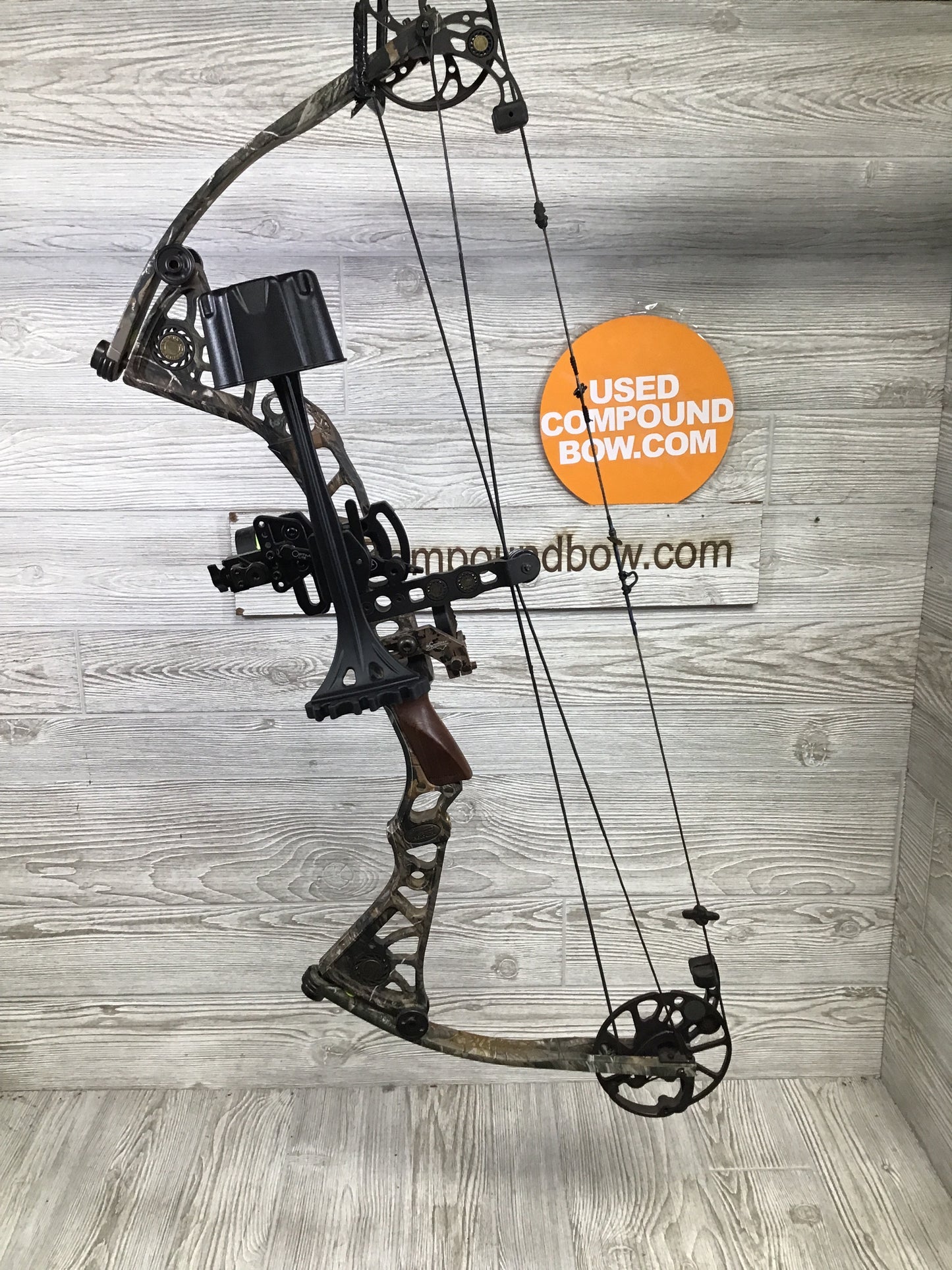 Used Mathews Drenalin LEFT HAND 60-70# PKG READY TO HUNT