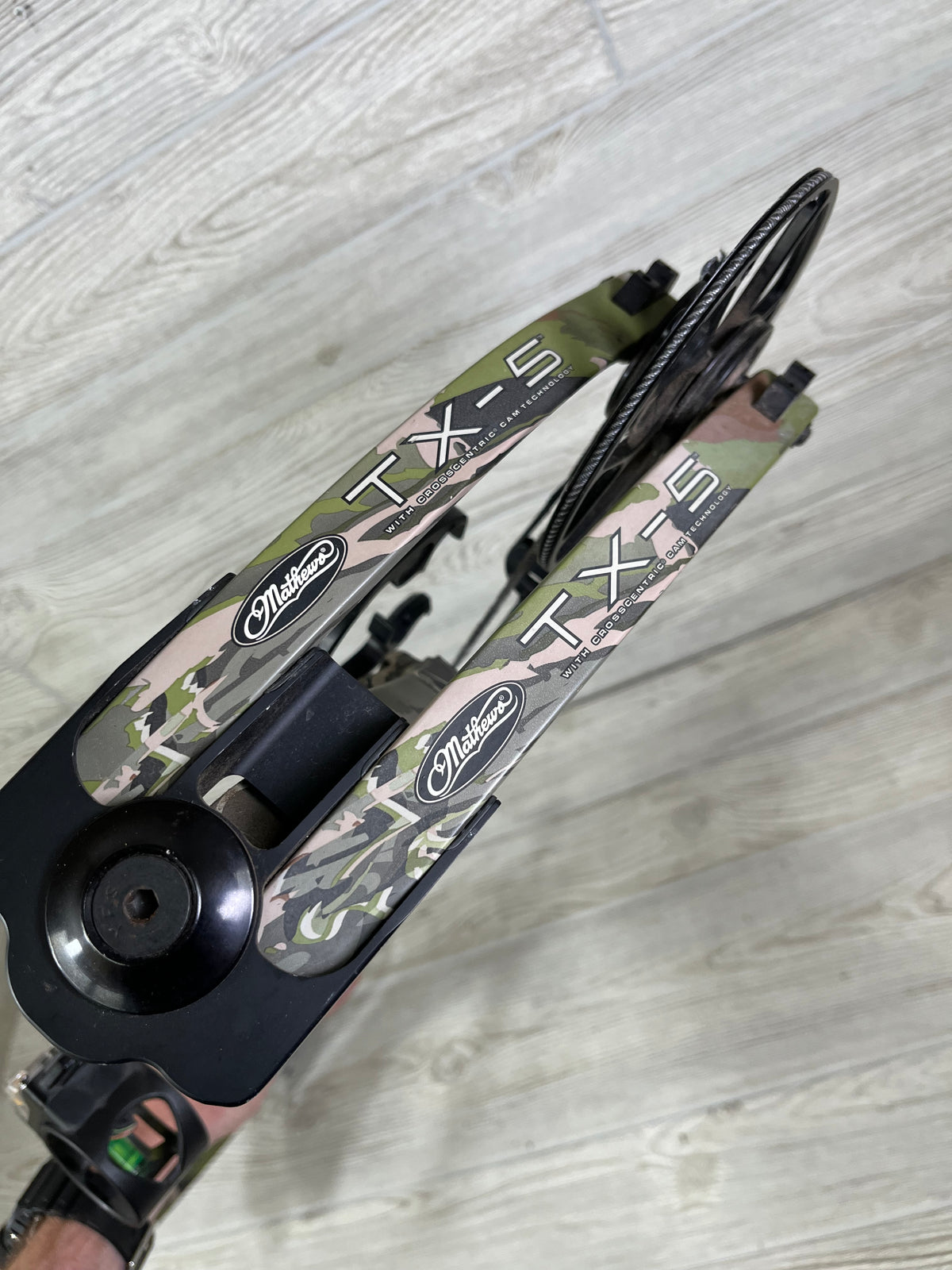 Mathews TX-5 RH 28.5" 70lb UA Forest Camo Bow PKG