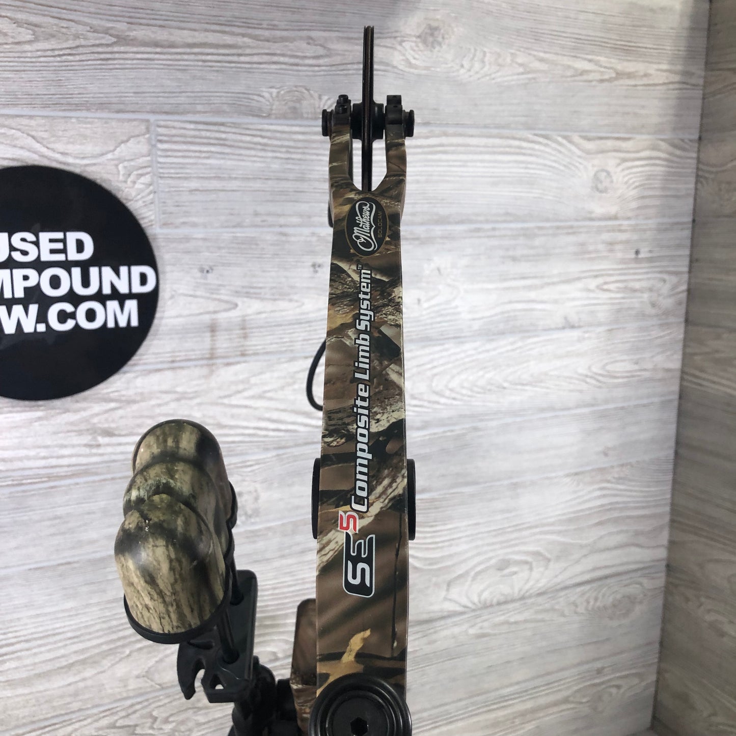 Used Mathews Z9 Right Handed 60-70lb 30" Bow Pkg