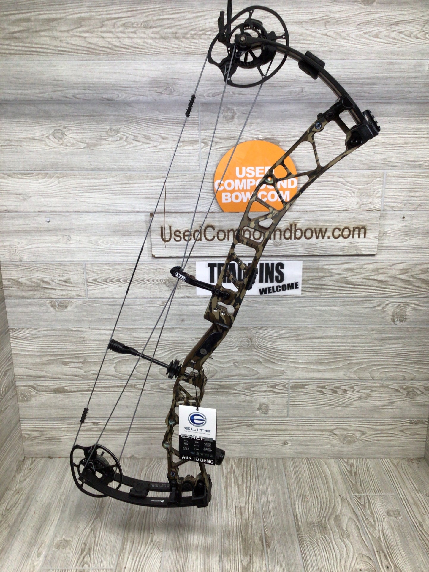 Elite Exalt Right Handed Bottomlands 24.5-30" 60-70#