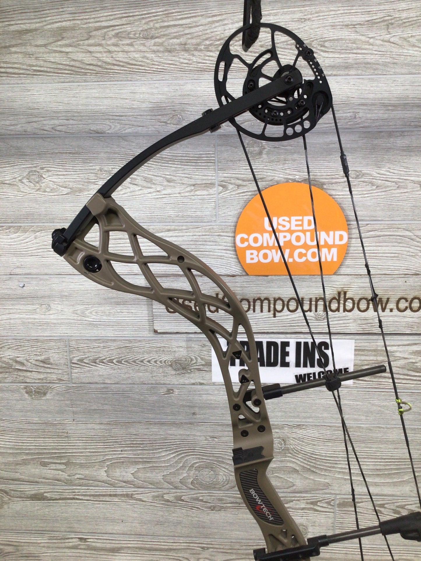 Bowtech Carbon Zion Right Handed Flat Dark Earth 60-70#