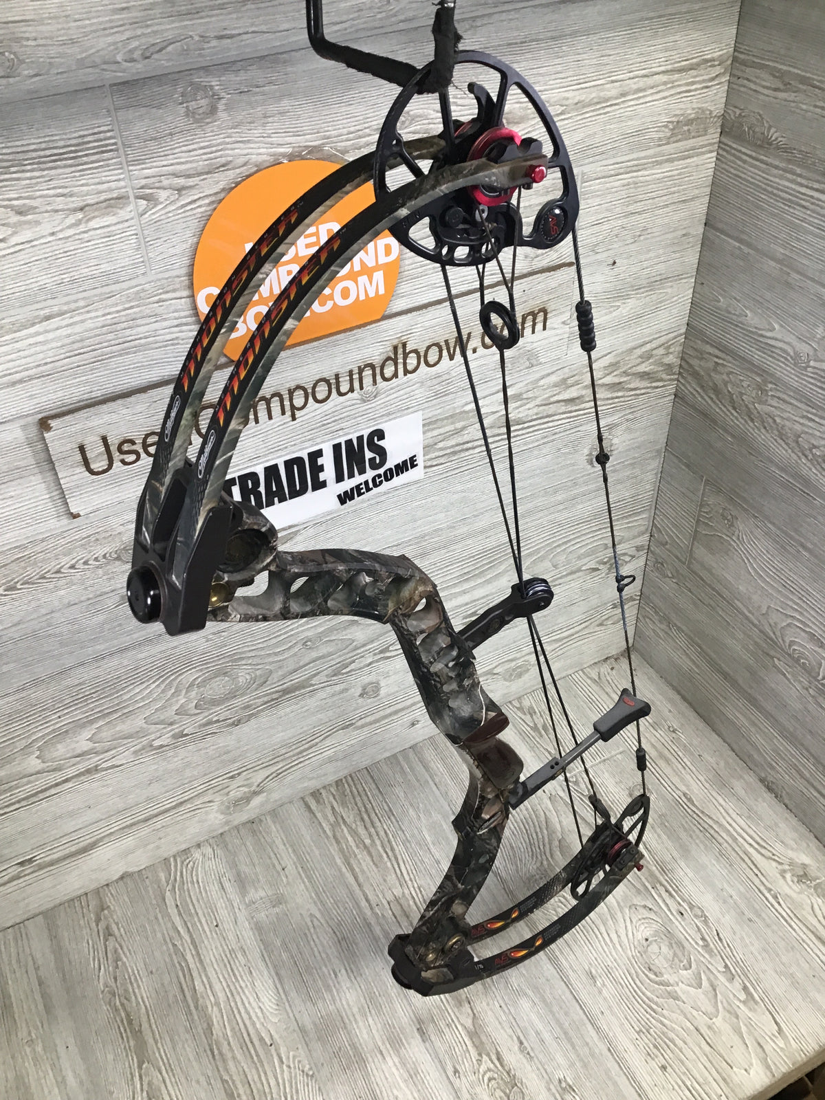 Used Mathews "McPherson Series" Monster 6.0 Right Handed 27.5/70#