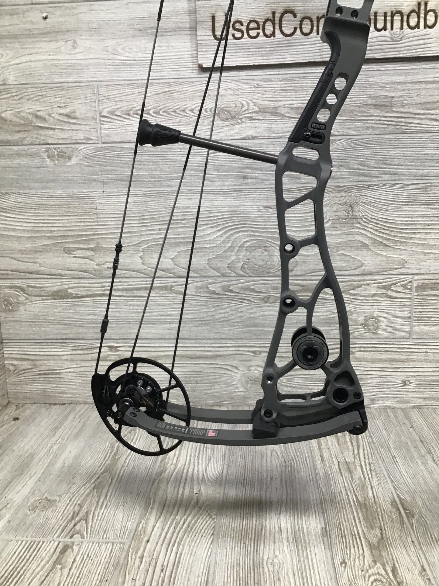 Bowtech Proven 34 Smoke Grey Medium Cam Left Handed 25-30" 60-70lbs