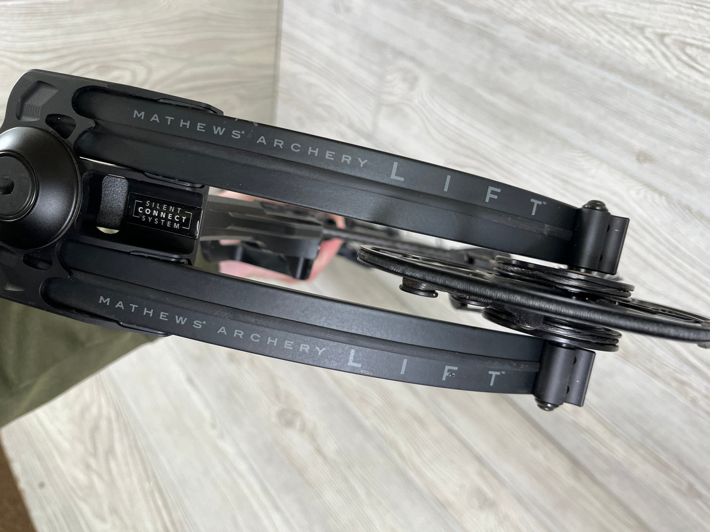 Mathews Lift 29.5 Right Handed Black