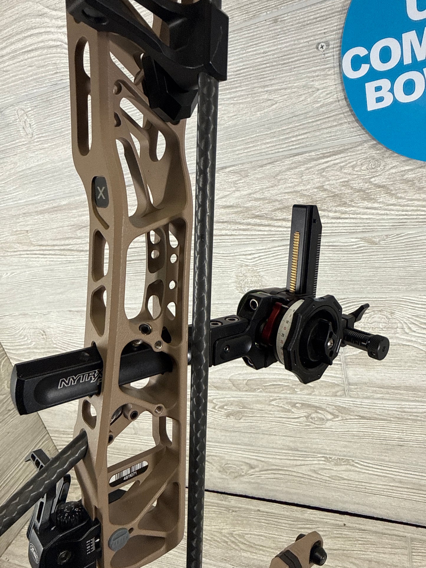 Used Mathews Lift X 33 Earth Right Handed Package