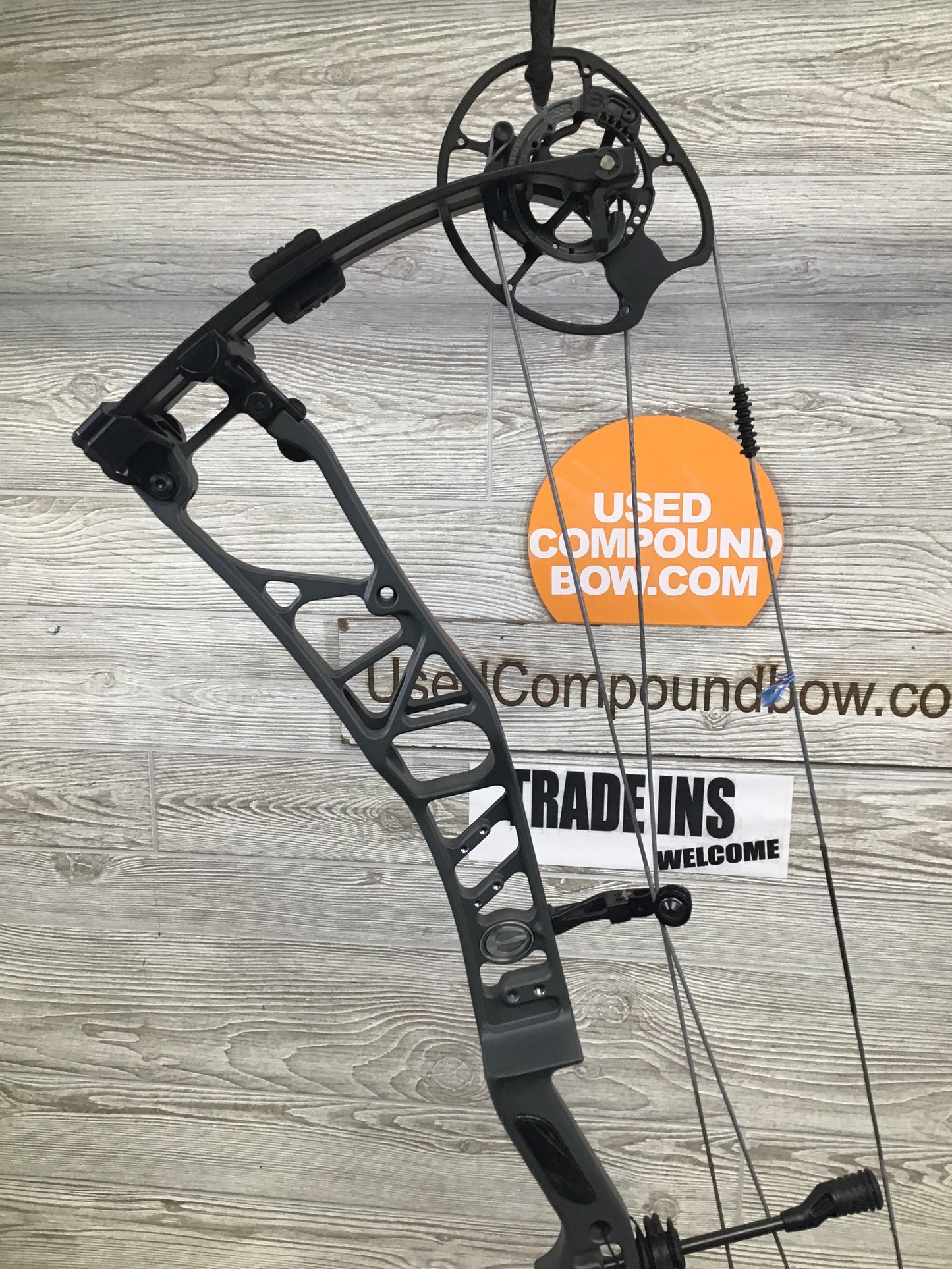 Elite Kairos Slate Gray 60-70# Right Handed Bow