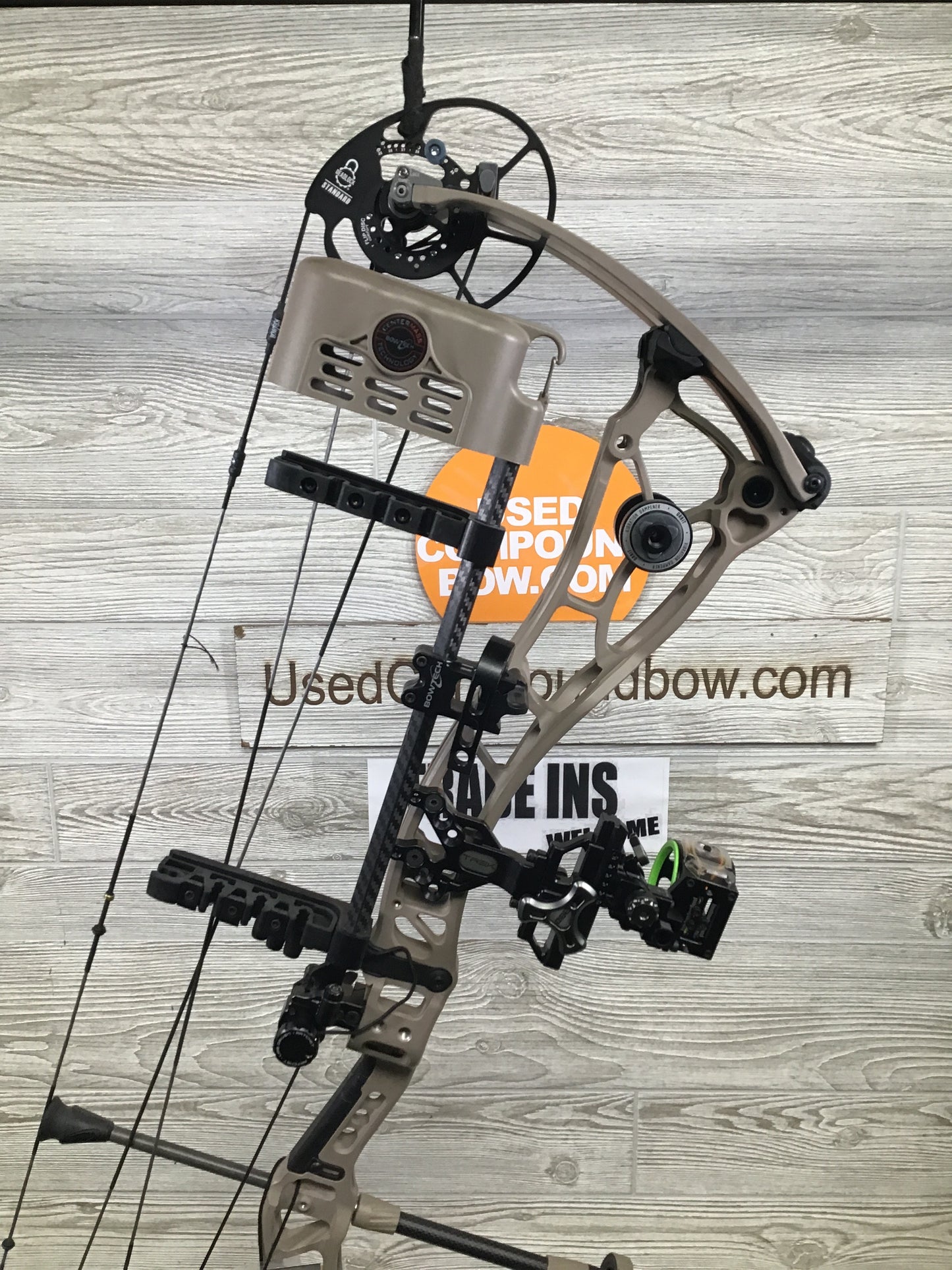 Bowtech Proven 34 Sandstone Medium Cam Right Handed 25-30" 60-70lbs Package