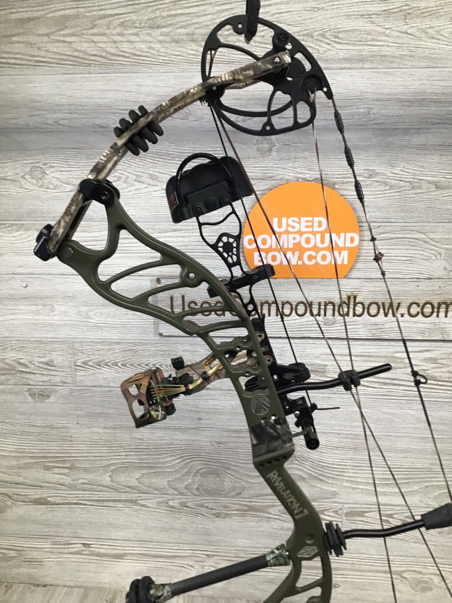 Athens Revelation 7 Right Handed Package 40-50lb Package 30"