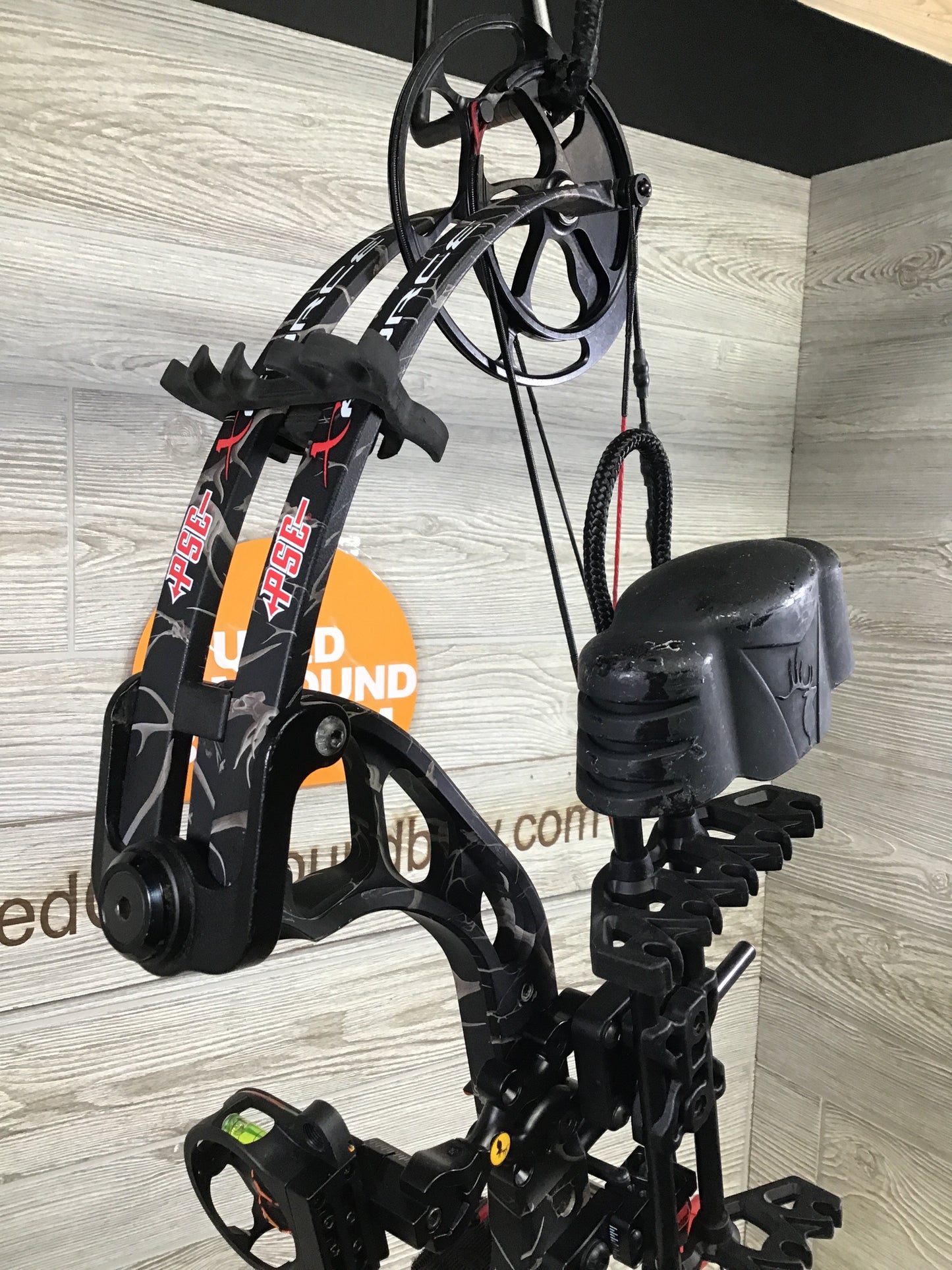 PSE Revenge Left Handed 50-60 24.5-30" Skullworks camo pkg