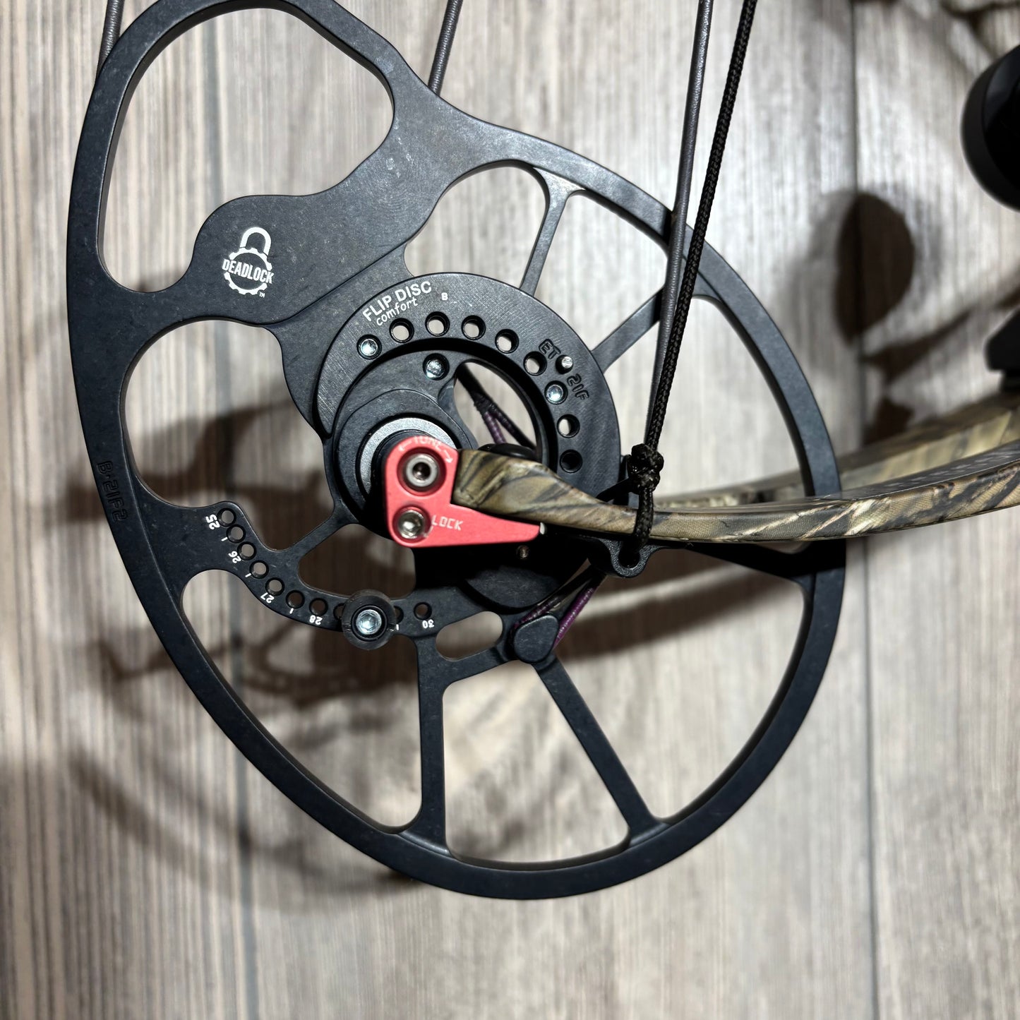 Used Bowtech Solution Mossy Oak 70lb Package RH