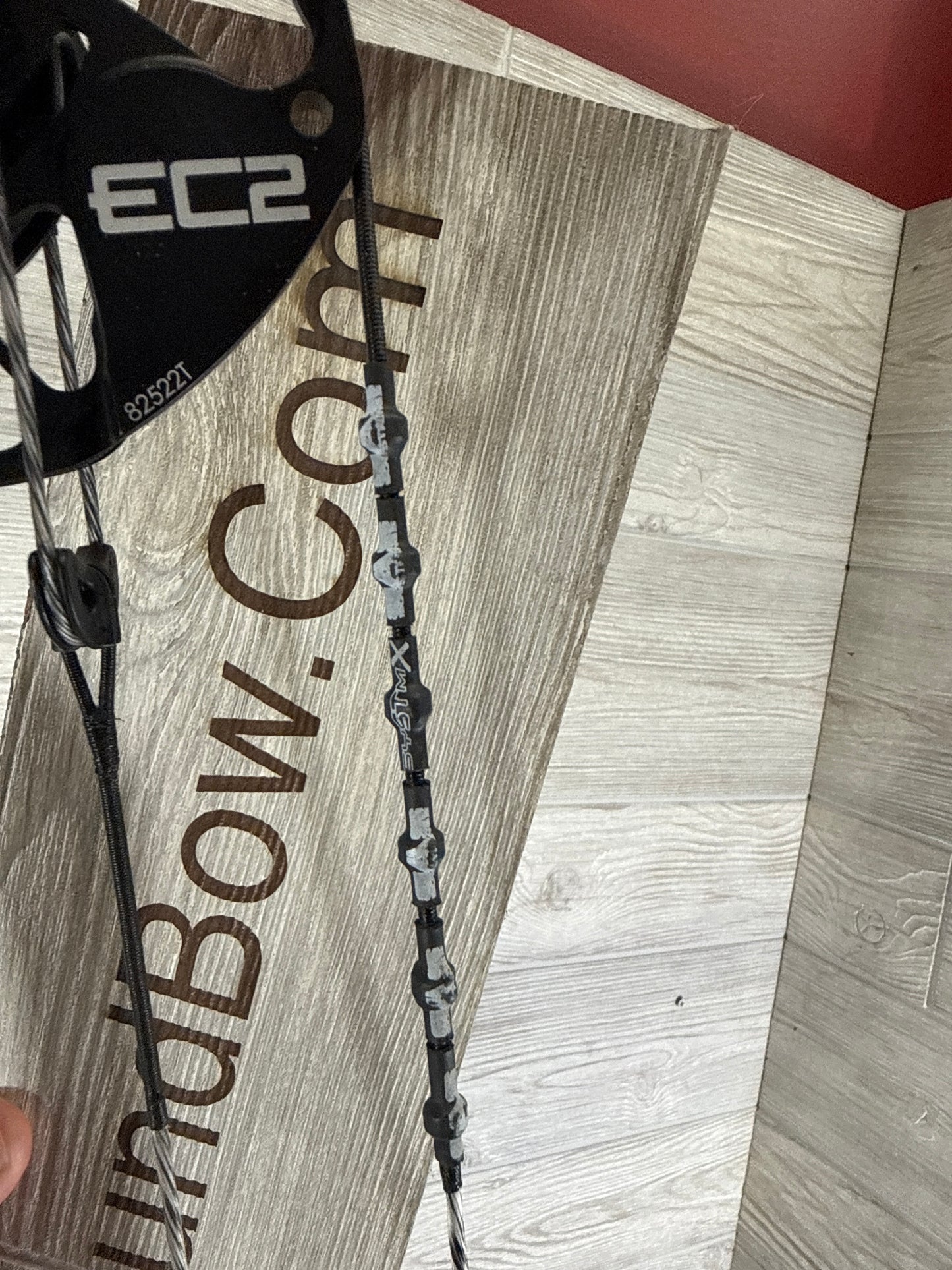 Used PSE Mach 33 Right Hand DS  70lb KuiuVerde 2.0 Bow w/ Gas SystmX Strings