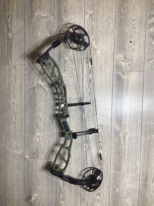 Used Elite Terrain RH OD Green 30" 70# Bow