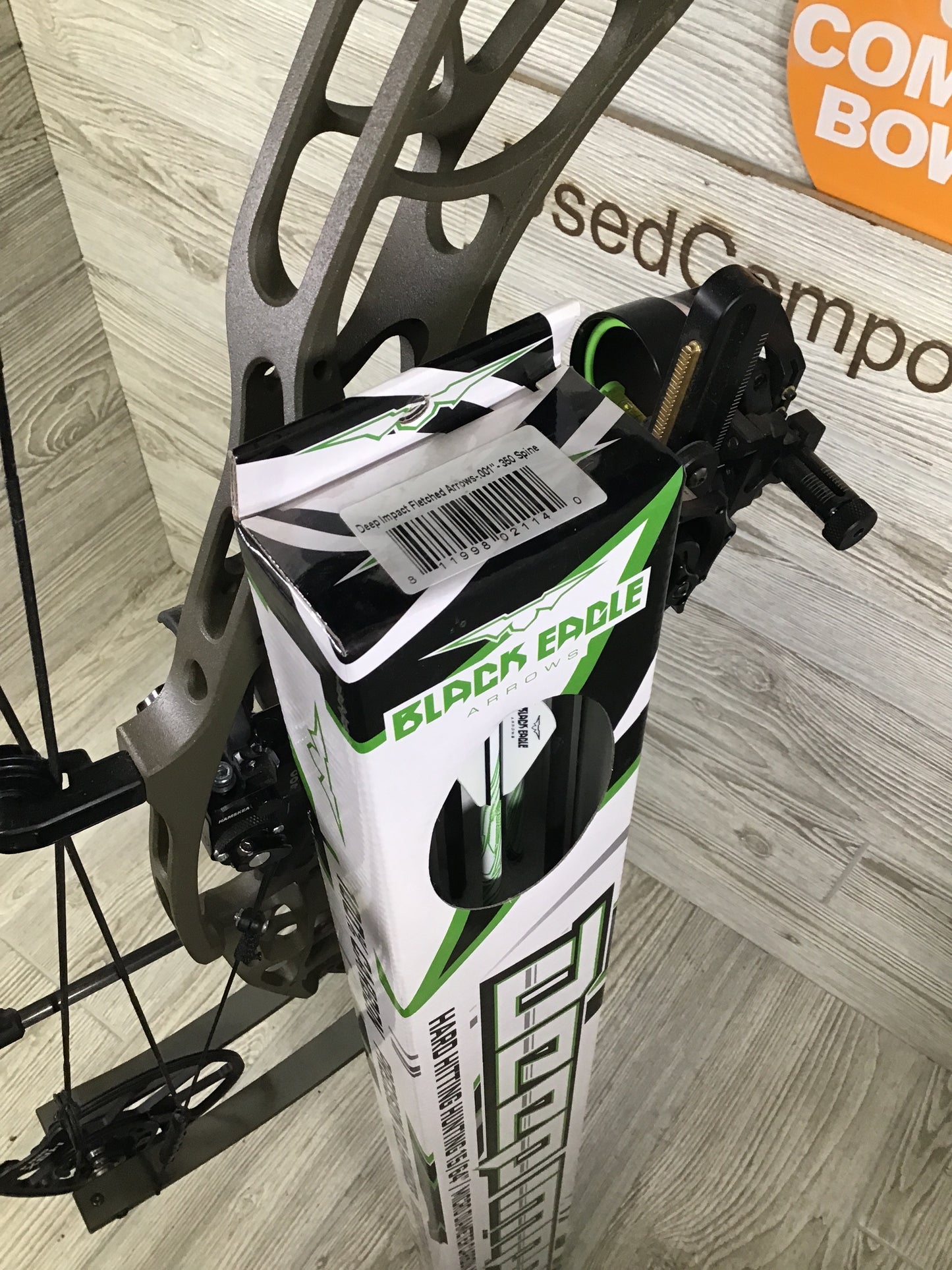 Used Hoyt Alpha AX-2 29 Wilderness RH 50-60 RTH Package!!