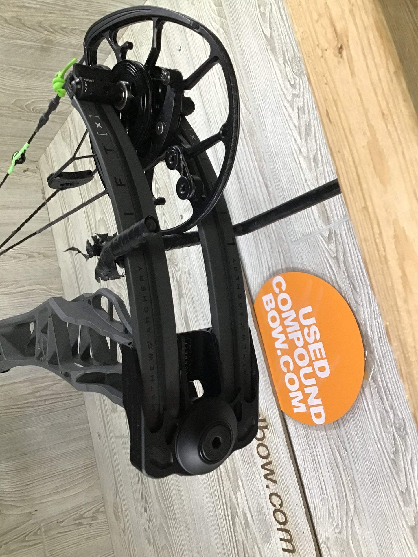 Used Mathews Lift X 29.5 RH Shale Fade to Black - Current 70/28.5/80%