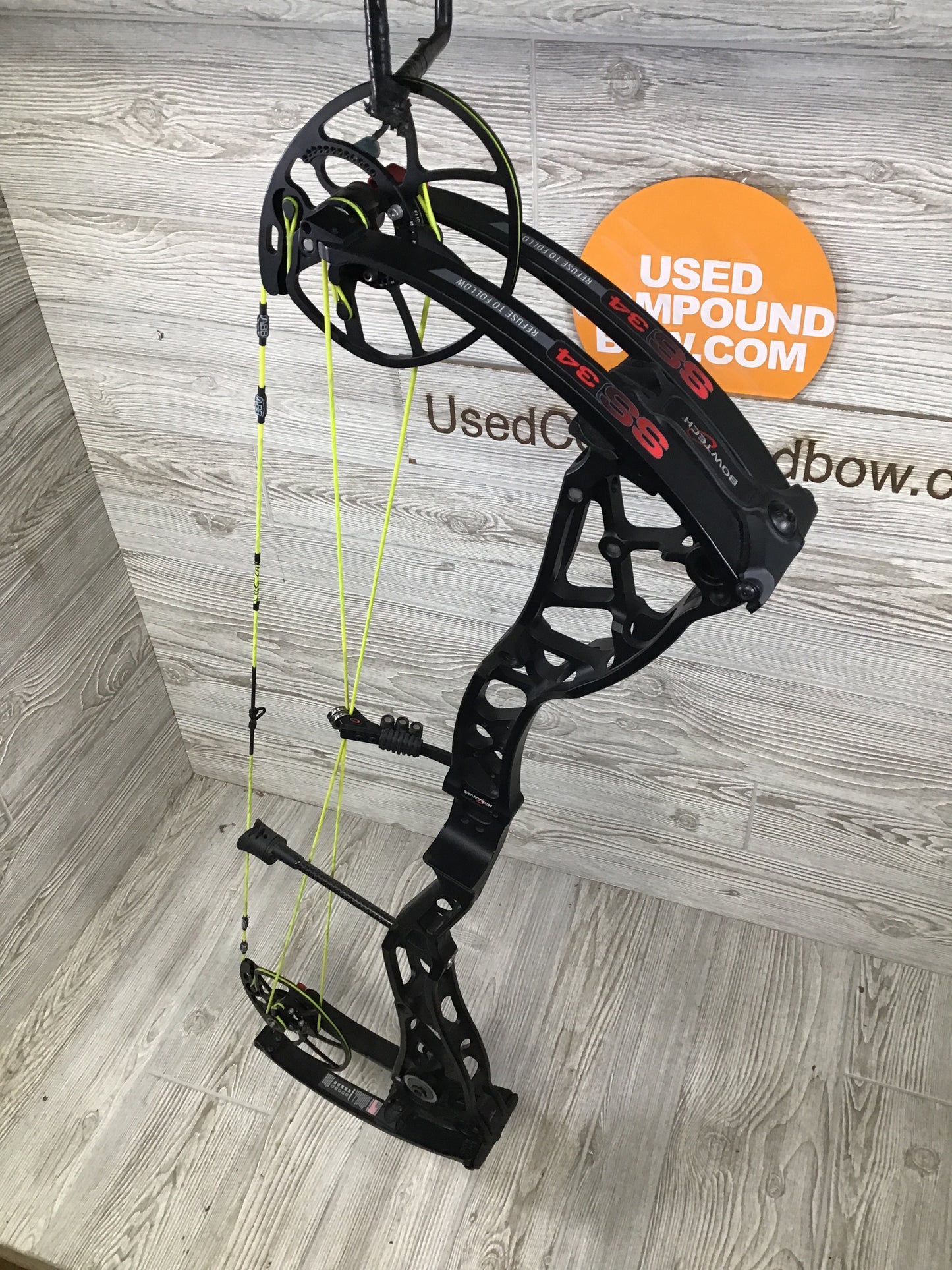 Used Bowtech SS34 Left Handed Black 26-31.5 60-70#