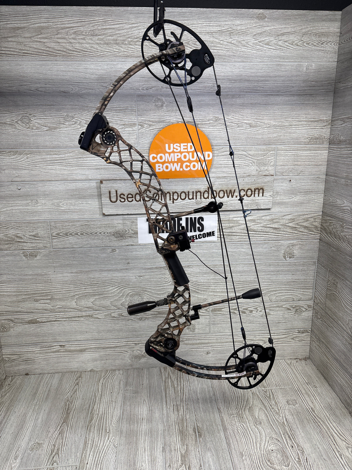 Used Mathews Chill 28/60 lost camo Left Handed