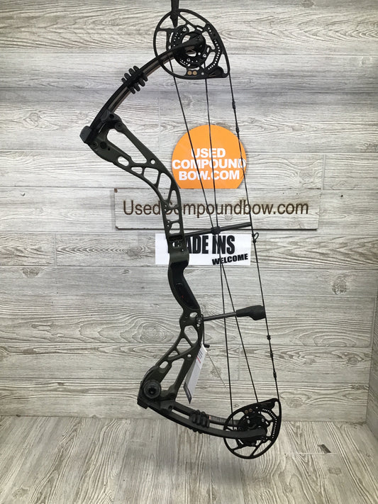 Bowtech Amplify Right Handed 21"-30" 8-70# OD Green