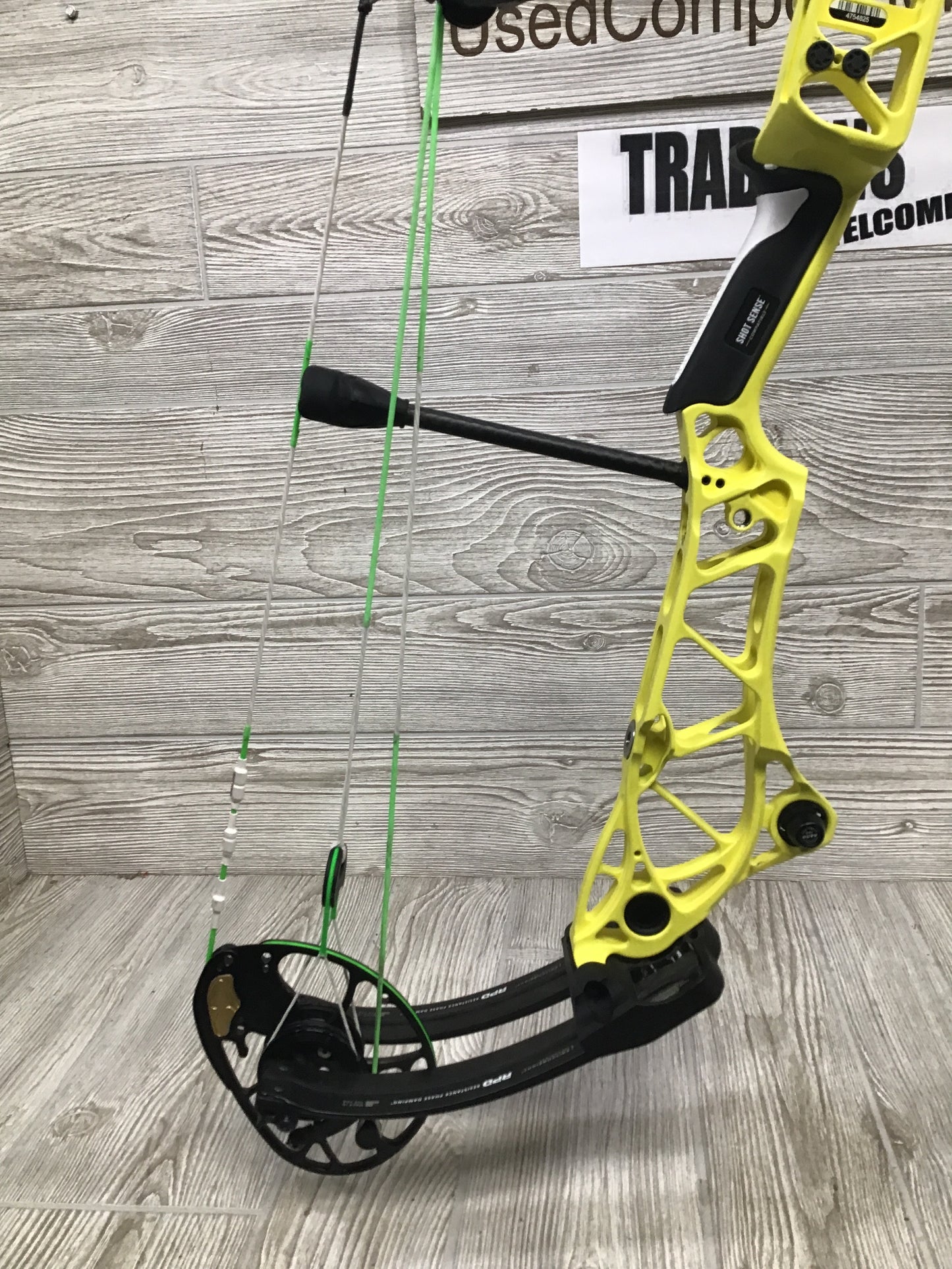 Used Mathews Title 38 (Gen 2)Yellow Right Handed Target Bow