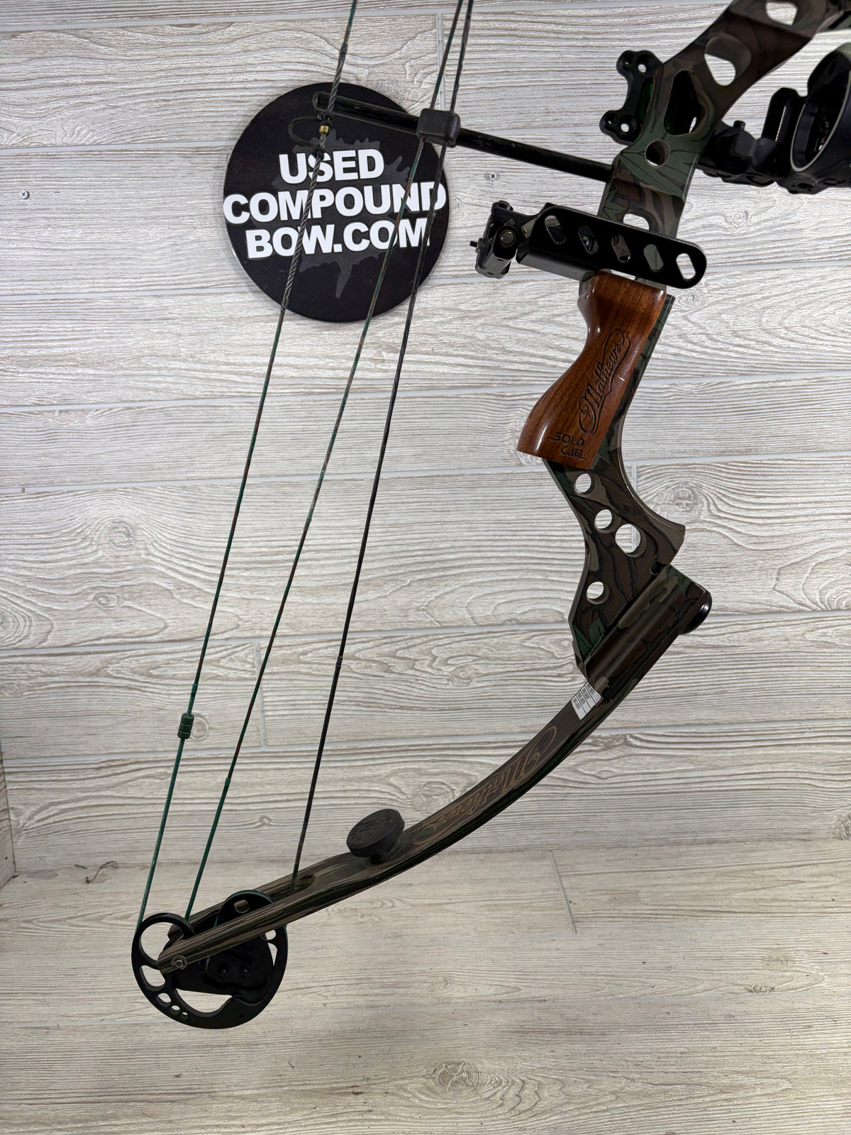 Used Mathews Solo Cam Z-Light Left Handed 60-70lb 26" Draw