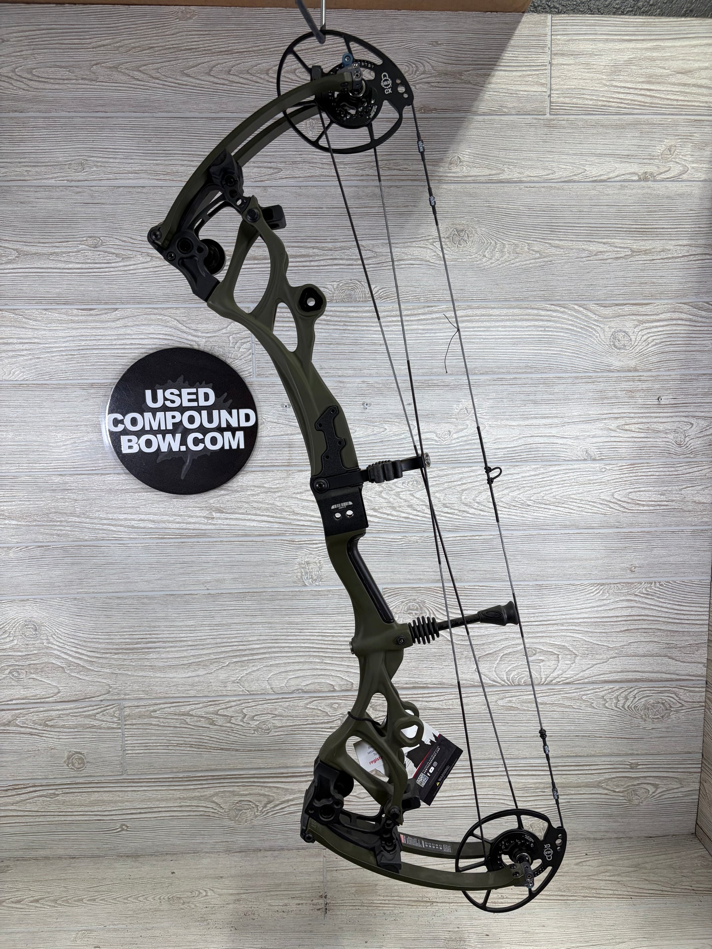 Bowtech Carbon One X 60-70# LH OD Green New Bow