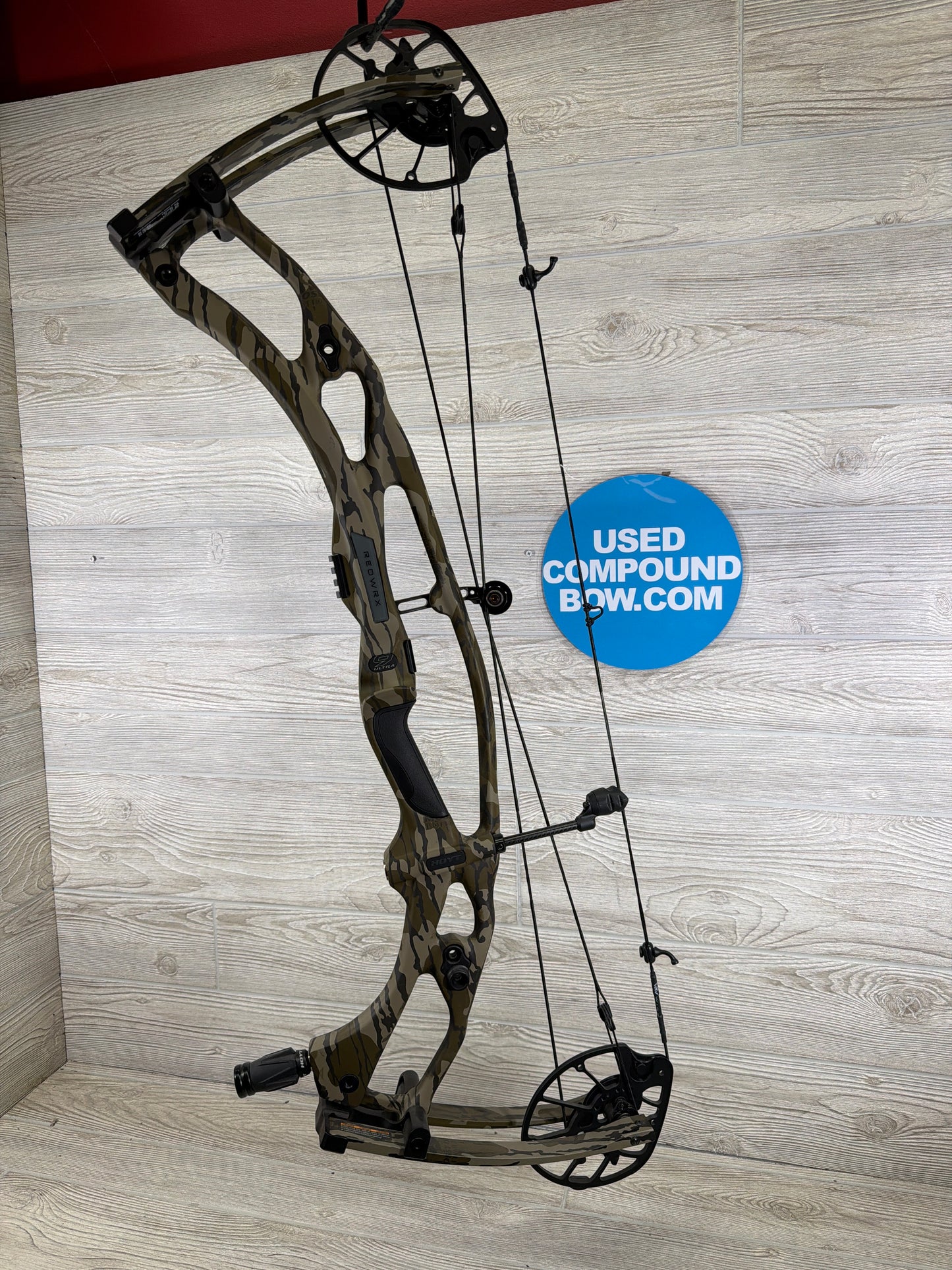 Hoyt RX-9 Ultra 30.5" 70lb Mossy Oak Bottomland Right Hand Bow