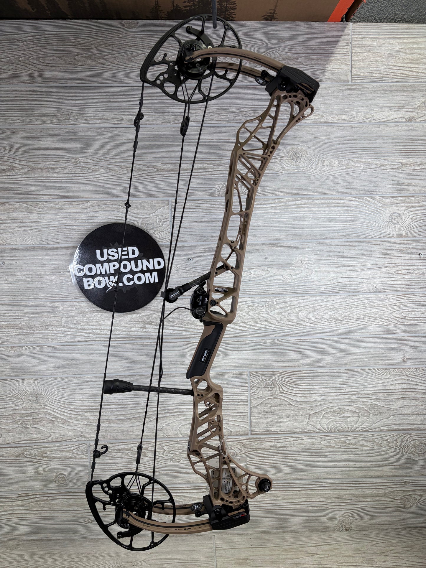 Used Mathews Lift X 29.5 Right Handed Earth with Mathews MX2 Rest
