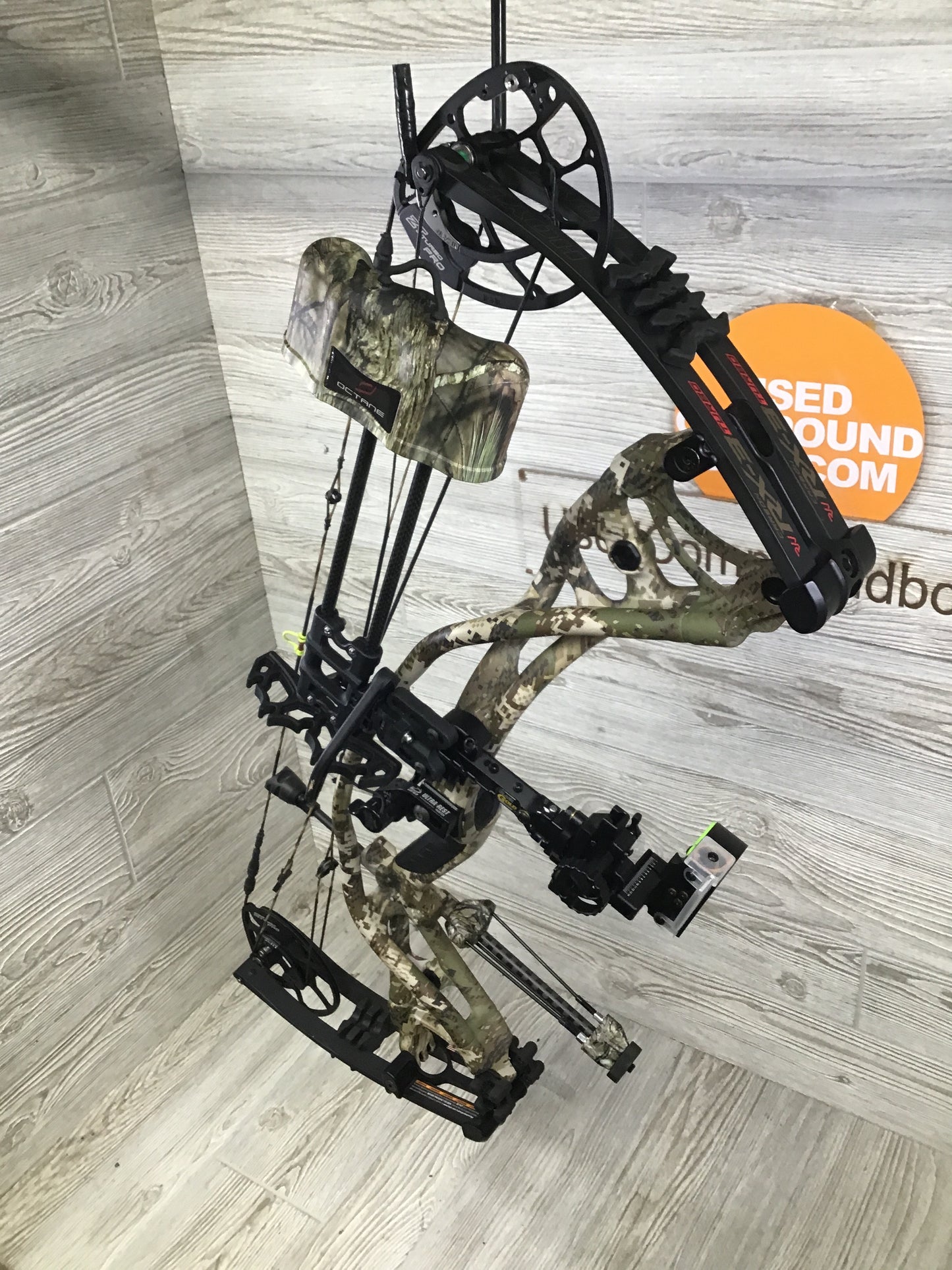 Used Hoyt Carbon RX-3 Turbo Subalpine 60-70# RH 29" Package