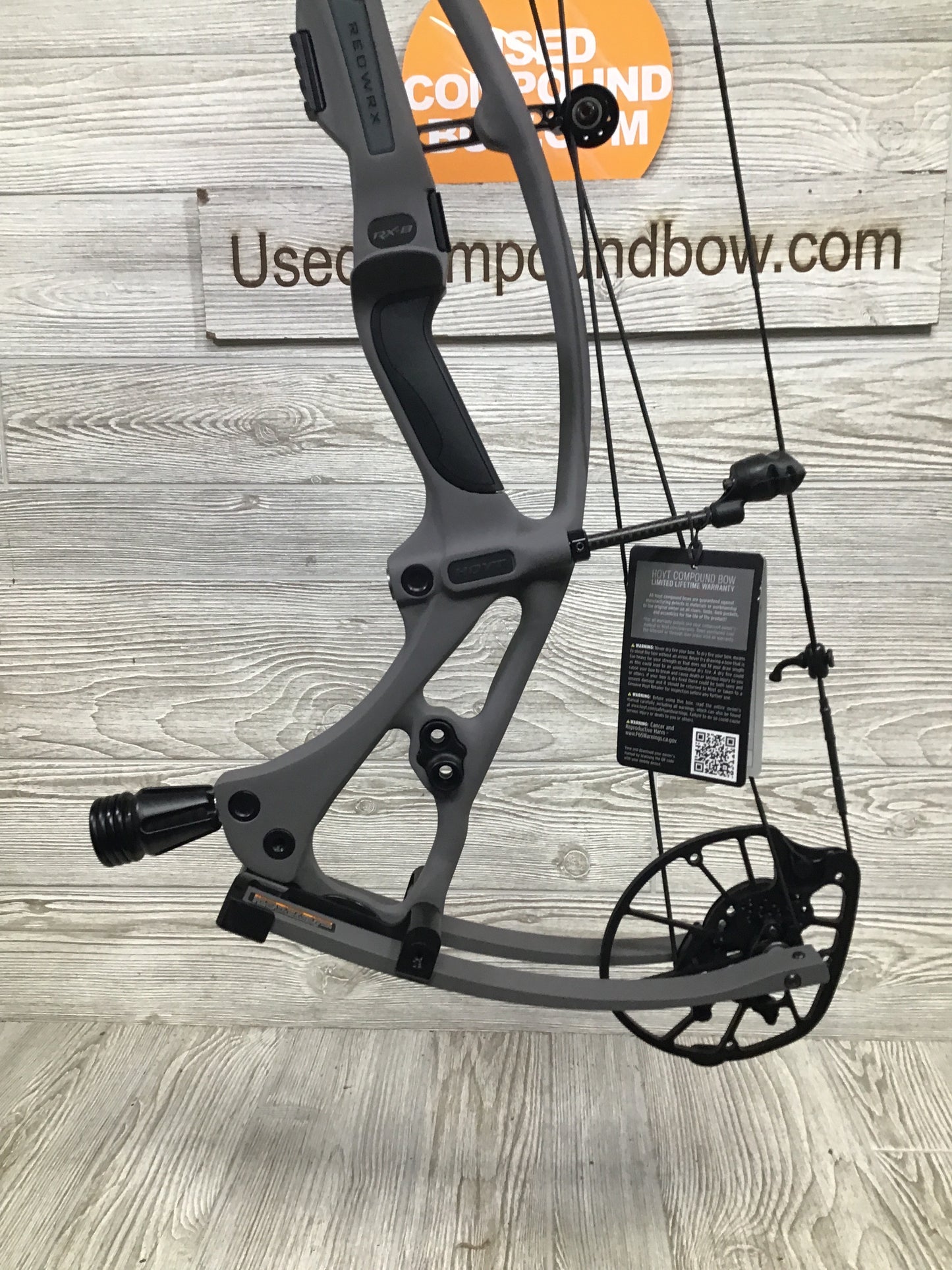 NEW Hoyt RX-8 Right Hand 60-70# Tombstone 28.5-30"