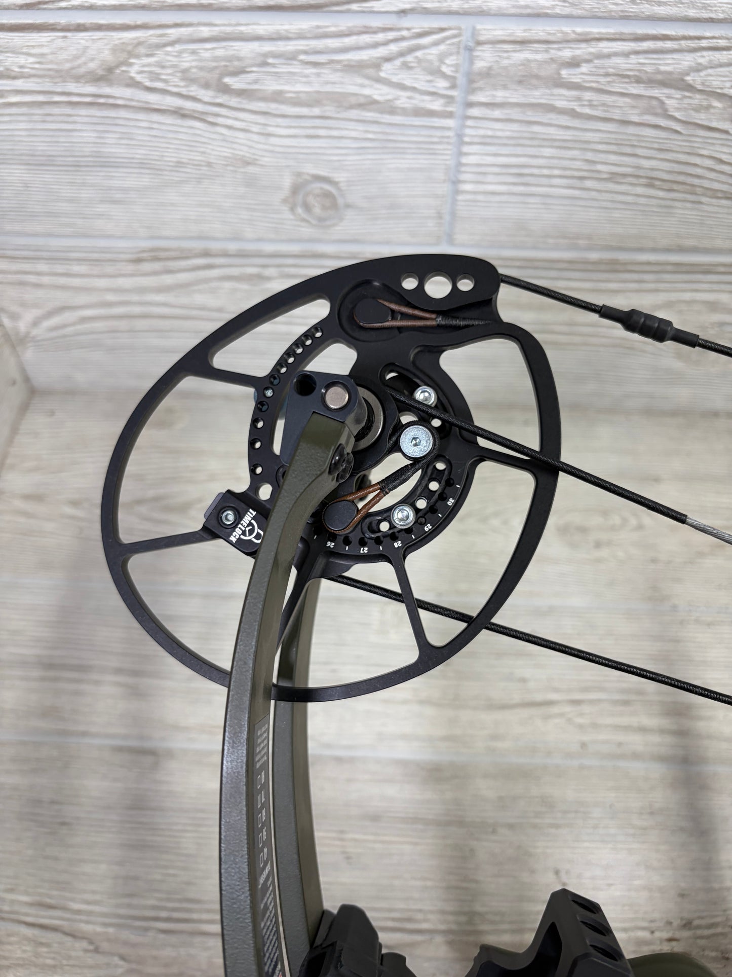 Bowtech Carbon One X 60-70# LH OD Green New Bow